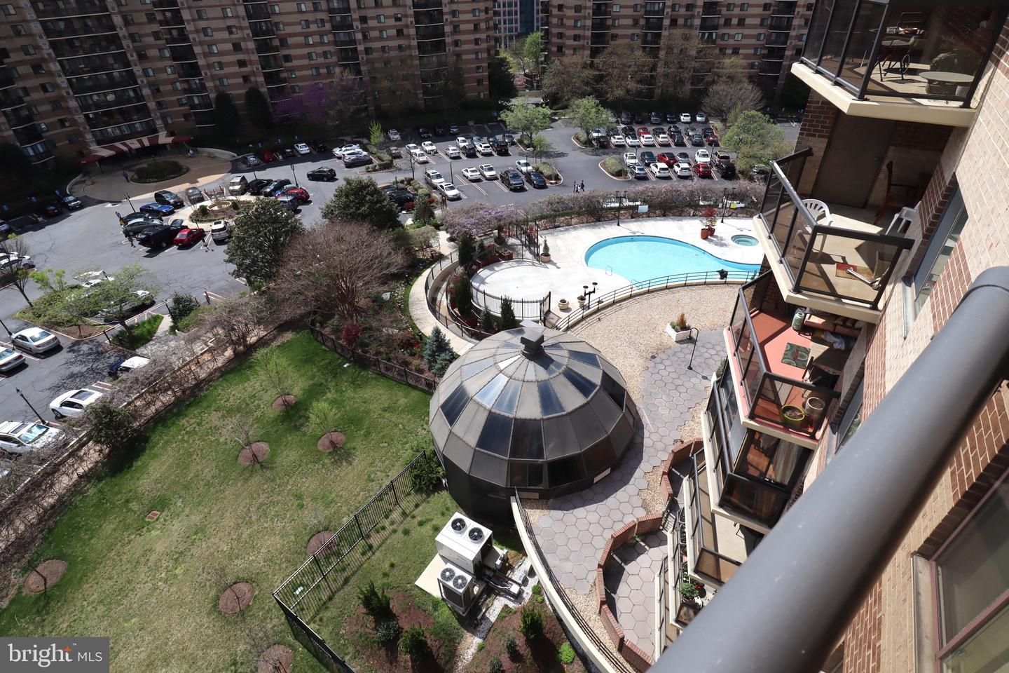 8350 GREENSBORO DR #807, MCLEAN, Virginia 22102, 2 Bedrooms Bedrooms, ,2 BathroomsBathrooms,Residential,For sale,8350 GREENSBORO DR #807,VAFX2279126 MLS # VAFX2279126 8350 GREENSBORO DR #807, MCLEAN, Virginia 22102, 2 Bedrooms Bedrooms, ,2 BathroomsBathrooms,Residential,For sale,8350 GREENSBORO DR #807,VAFX2279126 MLS # VAFX2279126