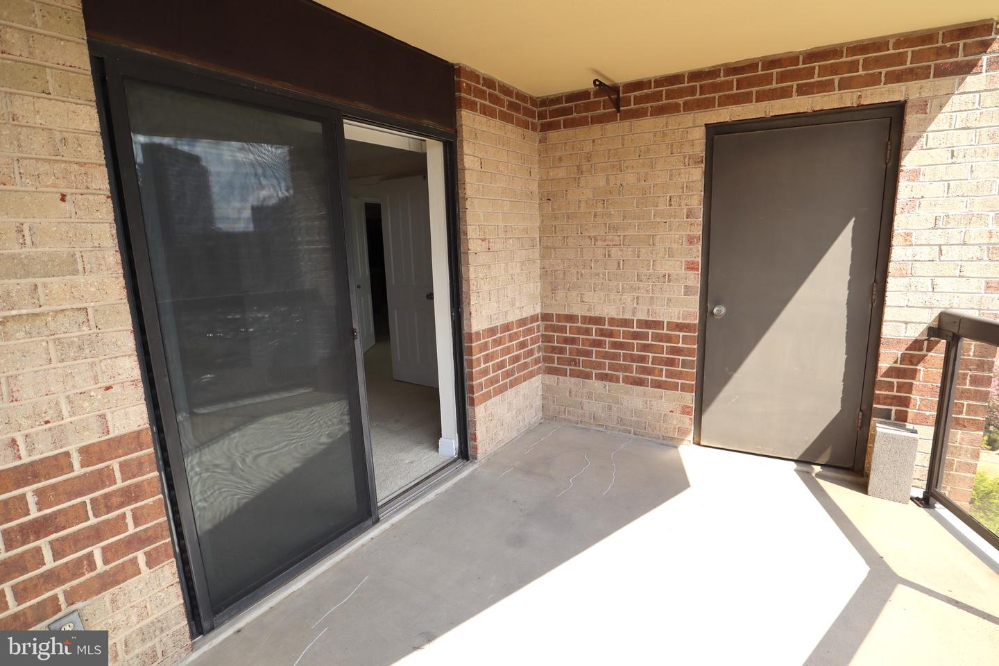 8350 GREENSBORO DR #807, MCLEAN, Virginia 22102, 2 Bedrooms Bedrooms, ,2 BathroomsBathrooms,Residential,For sale,8350 GREENSBORO DR #807,VAFX2279126 MLS # VAFX2279126 8350 GREENSBORO DR #807, MCLEAN, Virginia 22102, 2 Bedrooms Bedrooms, ,2 BathroomsBathrooms,Residential,For sale,8350 GREENSBORO DR #807,VAFX2279126 MLS # VAFX2279126