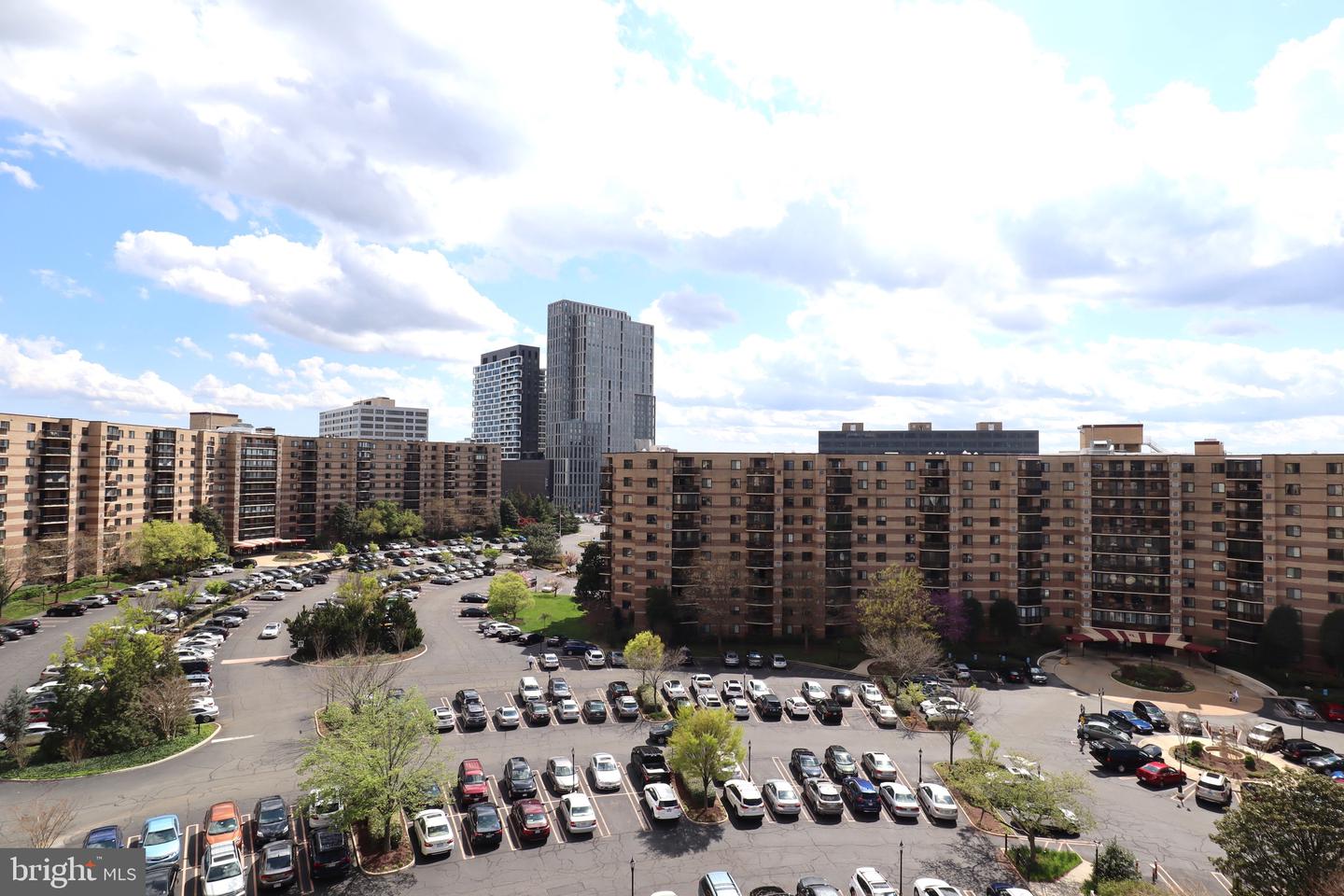 8350 GREENSBORO DR #807, MCLEAN, Virginia 22102, 2 Bedrooms Bedrooms, ,2 BathroomsBathrooms,Residential,For sale,8350 GREENSBORO DR #807,VAFX2279126 MLS # VAFX2279126 8350 GREENSBORO DR #807, MCLEAN, Virginia 22102, 2 Bedrooms Bedrooms, ,2 BathroomsBathrooms,Residential,For sale,8350 GREENSBORO DR #807,VAFX2279126 MLS # VAFX2279126