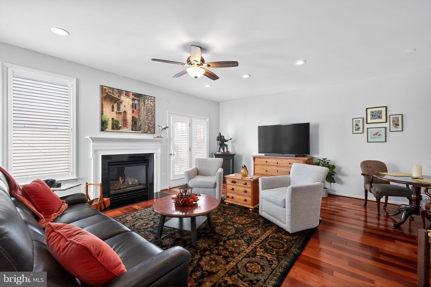 6013 PINEY GROVE WAY, GAINESVILLE, Virginia 20155, 3 Bedrooms Bedrooms, ,3 BathroomsBathrooms,Residential,For sale,6013 PINEY GROVE WAY,VAPW2107764 MLS # VAPW2107764 6013 PINEY GROVE WAY, GAINESVILLE, Virginia 20155, 3 Bedrooms Bedrooms, ,3 BathroomsBathrooms,Residential,For sale,6013 PINEY GROVE WAY,VAPW2107764 MLS # VAPW2107764