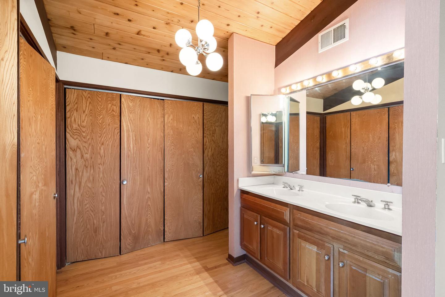 7099 GLEN CURTISS LN, WARRENTON, Virginia 20187, 4 Bedrooms Bedrooms, ,3 BathroomsBathrooms,Residential,For sale,7099 GLEN CURTISS LN,VAFQ2019676 MLS # VAFQ2019676 7099 GLEN CURTISS LN, WARRENTON, Virginia 20187, 4 Bedrooms Bedrooms, ,3 BathroomsBathrooms,Residential,For sale,7099 GLEN CURTISS LN,VAFQ2019676 MLS # VAFQ2019676