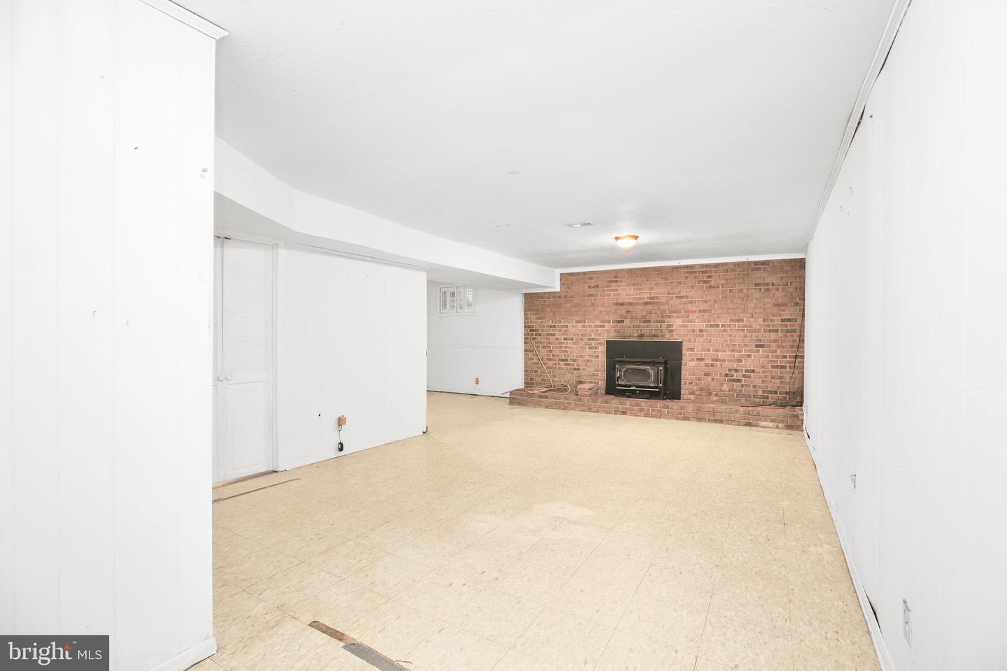 7922 LAKE PLEASANT DR, SPRINGFIELD, Virginia 22153, 4 Bedrooms Bedrooms, ,2 BathroomsBathrooms,Residential,For sale,7922 LAKE PLEASANT DR,VAFX2279230 MLS # VAFX2279230 7922 LAKE PLEASANT DR, SPRINGFIELD, Virginia 22153, 4 Bedrooms Bedrooms, ,2 BathroomsBathrooms,Residential,For sale,7922 LAKE PLEASANT DR,VAFX2279230 MLS # VAFX2279230