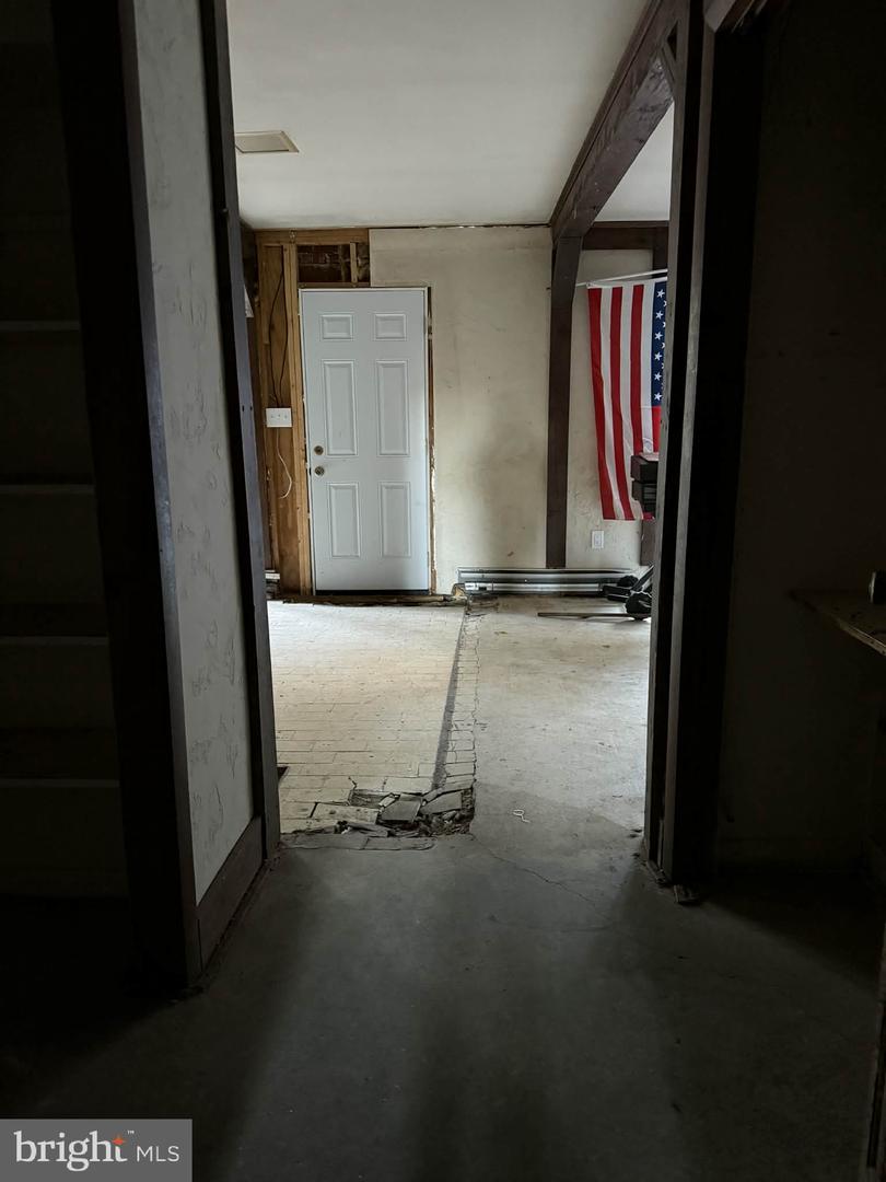 3339 N FREDERICK PIKE, WINCHESTER, Virginia 22603, 5 Bedrooms Bedrooms, ,2 BathroomsBathrooms,Residential,For sale,3339 N FREDERICK PIKE,VAFV2038076 MLS # VAFV2038076 3339 N FREDERICK PIKE, WINCHESTER, Virginia 22603, 5 Bedrooms Bedrooms, ,2 BathroomsBathrooms,Residential,For sale,3339 N FREDERICK PIKE,VAFV2038076 MLS # VAFV2038076