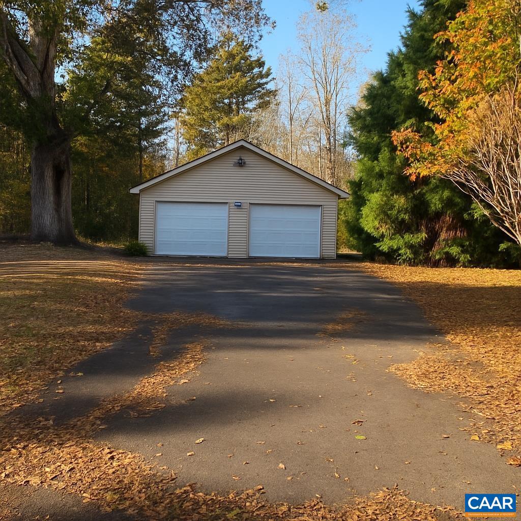 659 SPORTS LAKE RD, NEW CANTON, Virginia 23123, 3 Bedrooms Bedrooms, ,1 BathroomBathrooms,Residential,For sale,659 SPORTS LAKE RD,671147 MLS # 671147