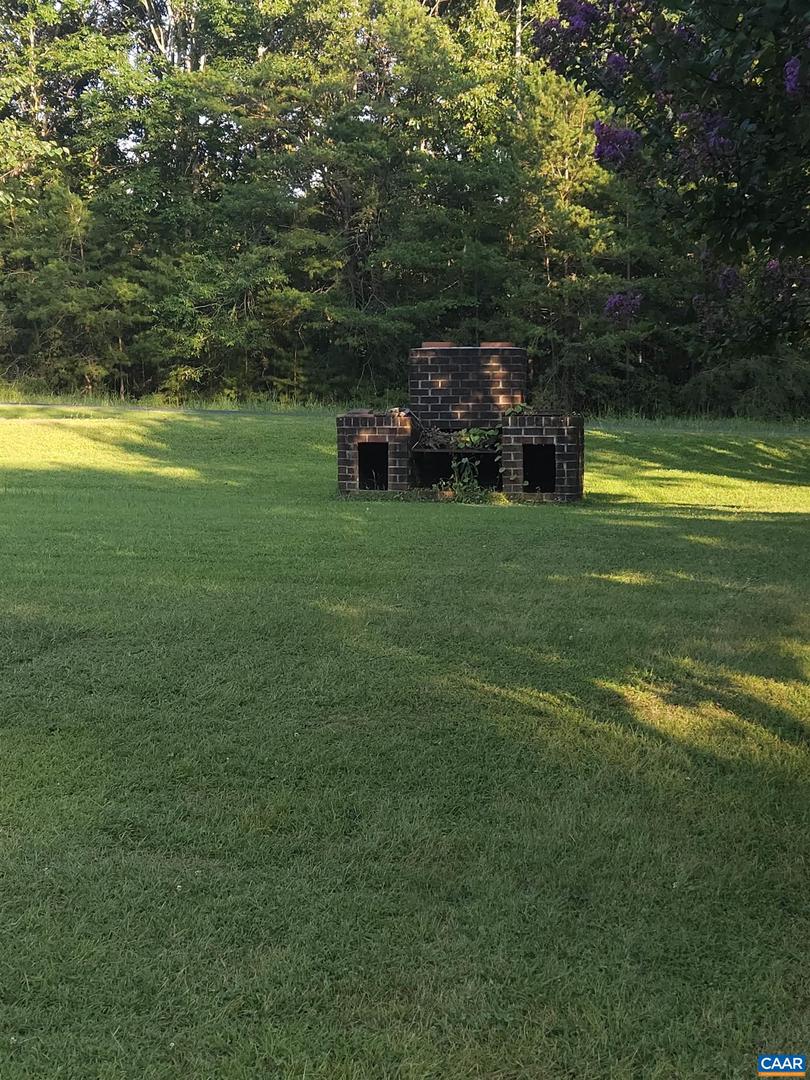 659 SPORTS LAKE RD, NEW CANTON, Virginia 23123, 3 Bedrooms Bedrooms, ,1 BathroomBathrooms,Residential,For sale,659 SPORTS LAKE RD,671147 MLS # 671147