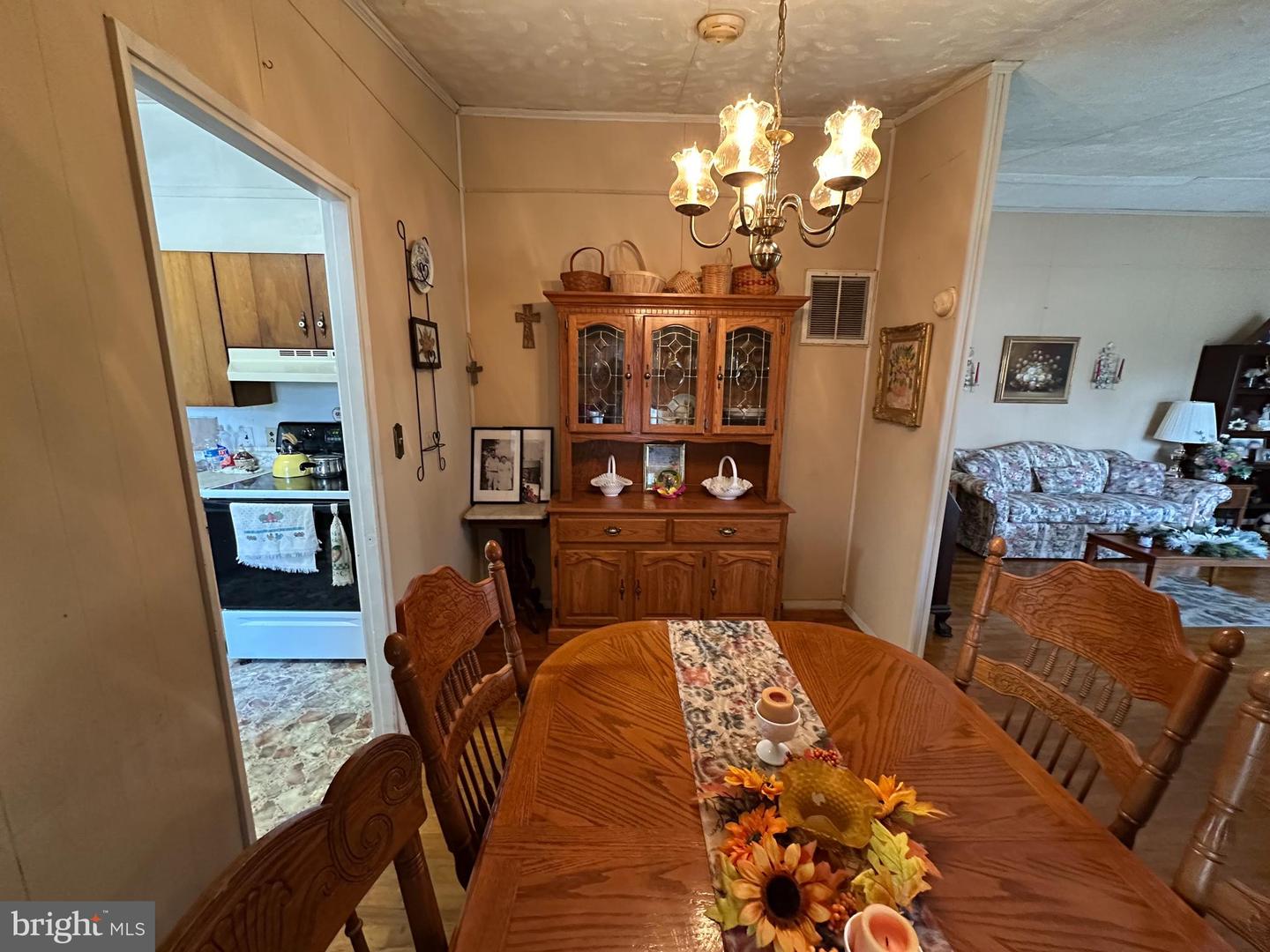 125 N LEE ST, LURAY, Virginia 22835, 4 Bedrooms Bedrooms, ,1 BathroomBathrooms,Residential,For sale,125 N LEE ST,VAPA2005612 MLS # VAPA2005612