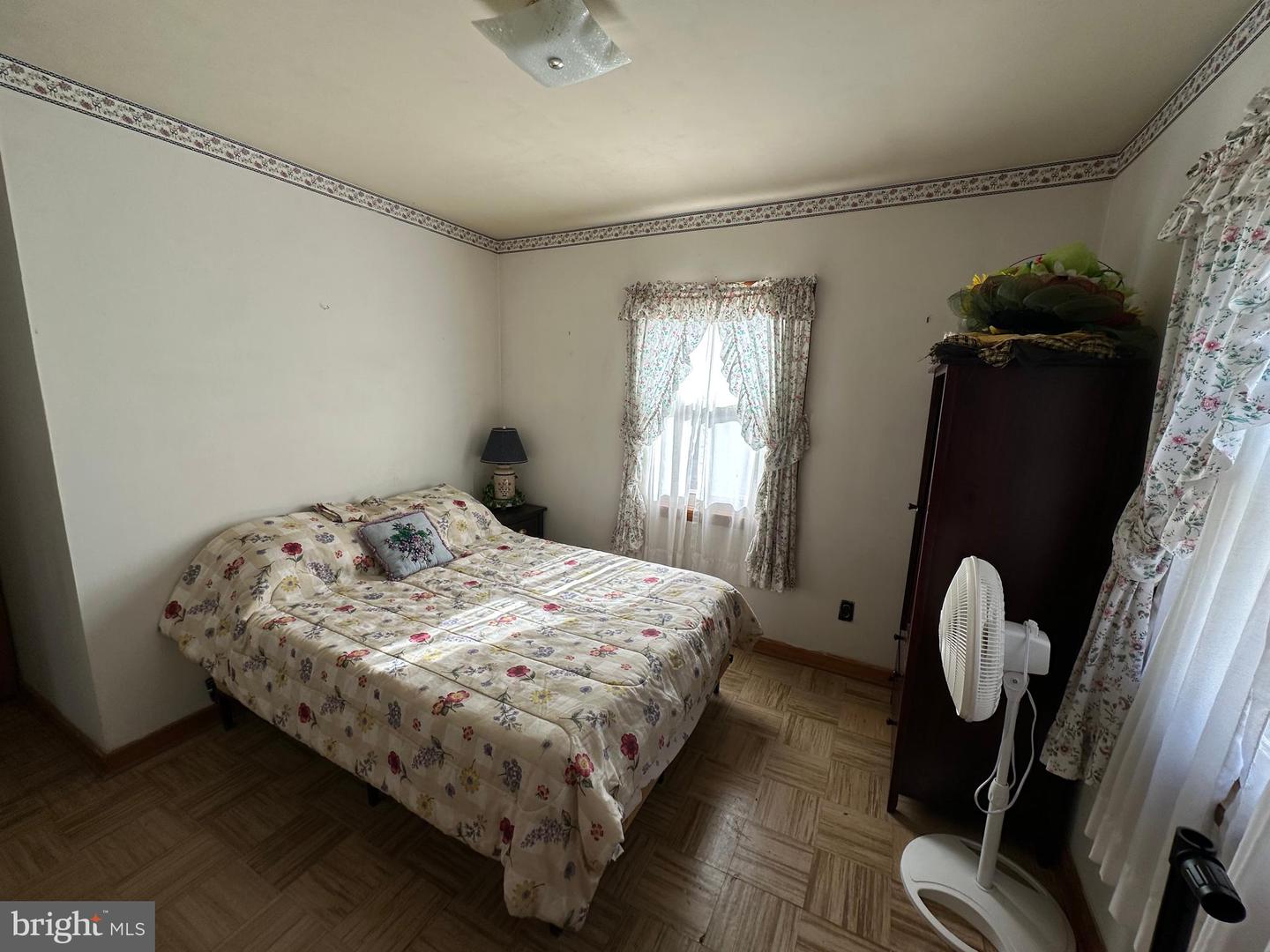 125 N LEE ST, LURAY, Virginia 22835, 4 Bedrooms Bedrooms, ,1 BathroomBathrooms,Residential,For sale,125 N LEE ST,VAPA2005612 MLS # VAPA2005612