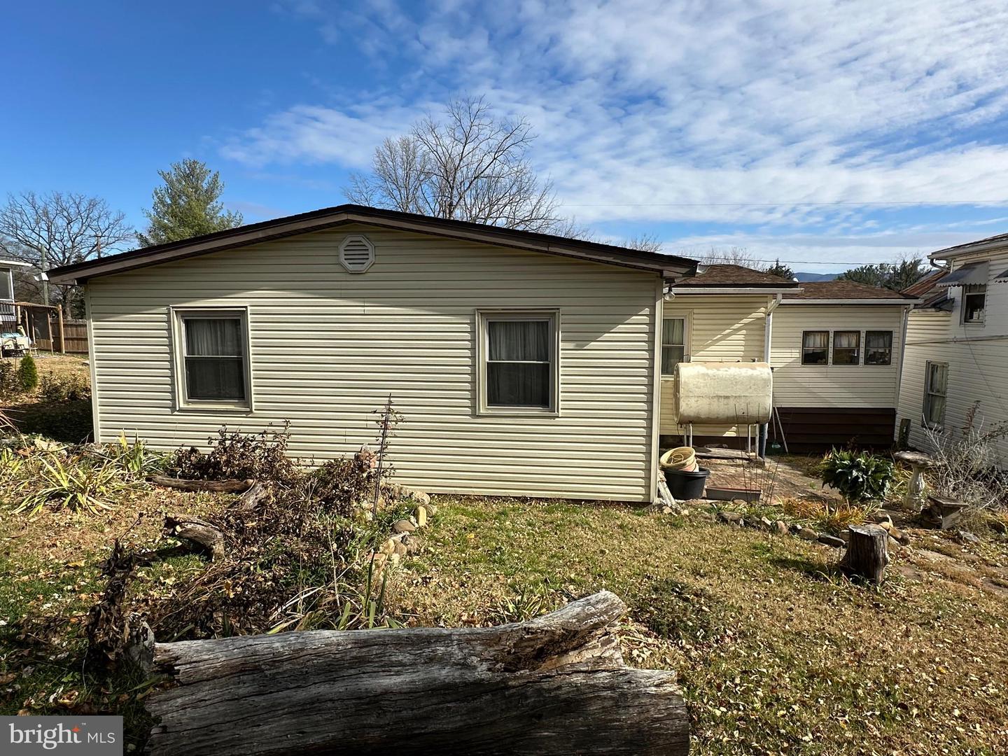 125 N LEE ST, LURAY, Virginia 22835, 4 Bedrooms Bedrooms, ,1 BathroomBathrooms,Residential,For sale,125 N LEE ST,VAPA2005612 MLS # VAPA2005612