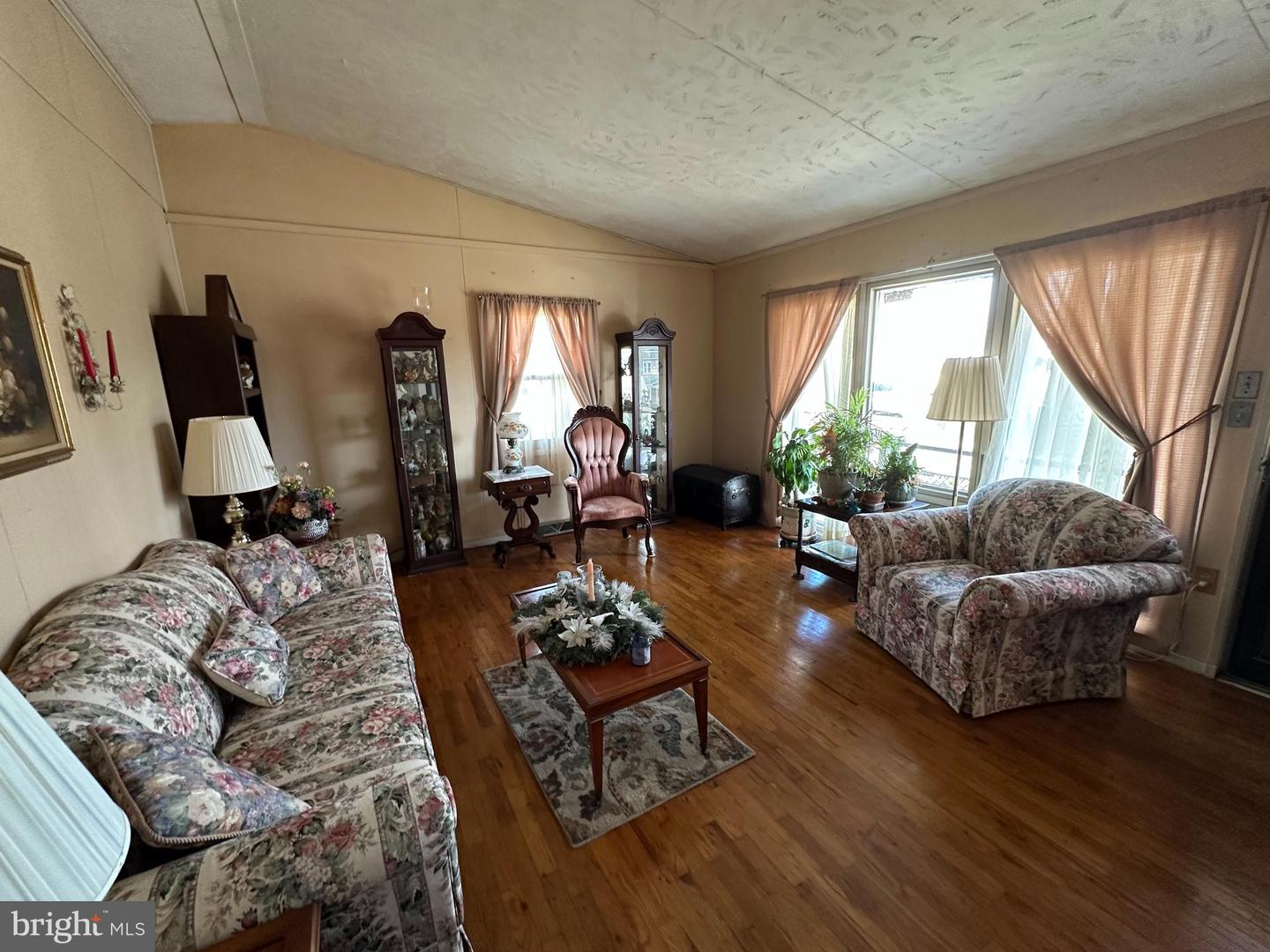 125 N LEE ST, LURAY, Virginia 22835, 4 Bedrooms Bedrooms, ,1 BathroomBathrooms,Residential,For sale,125 N LEE ST,VAPA2005612 MLS # VAPA2005612