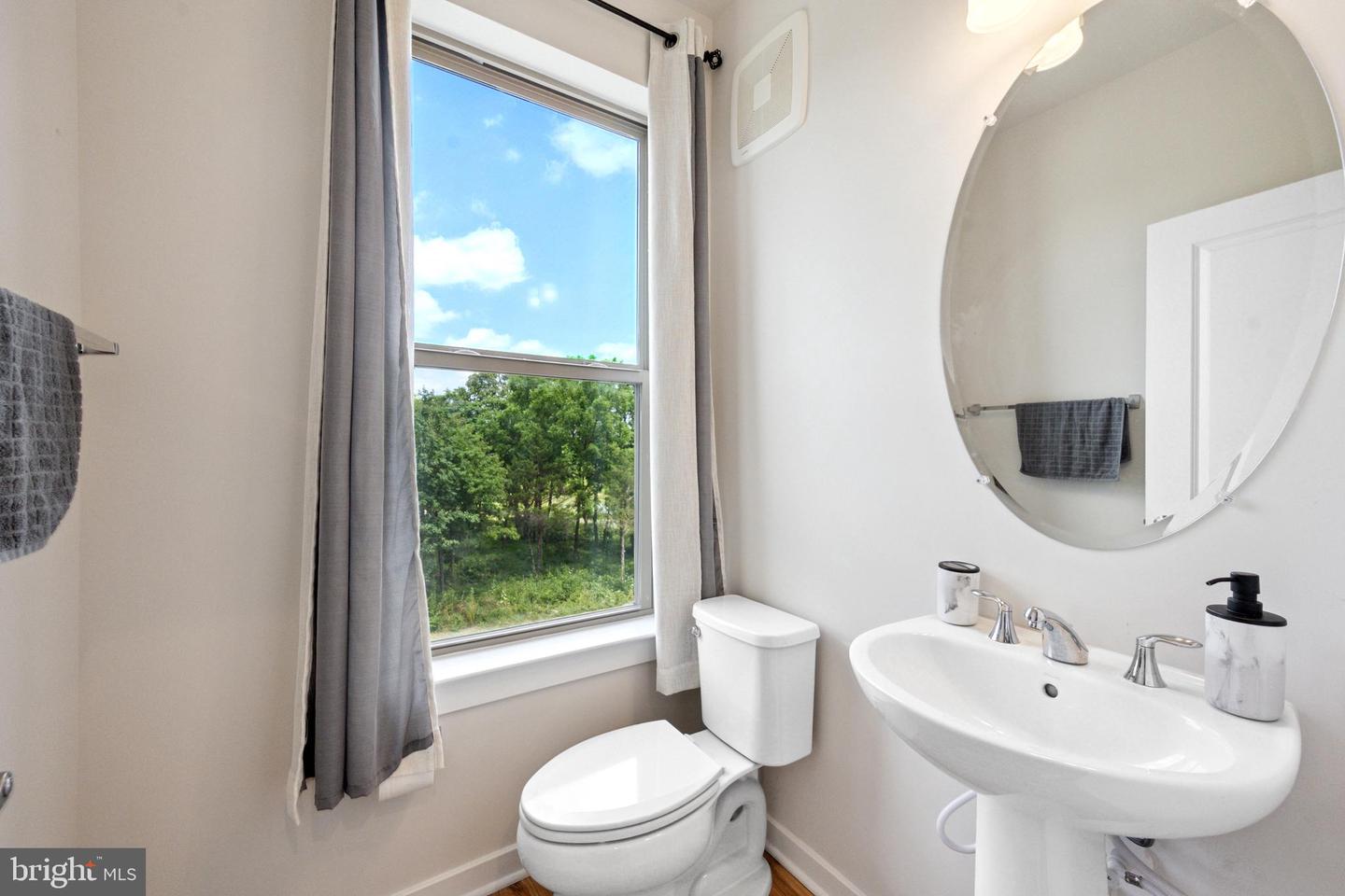 13506 INNOVATION STATION LOOP #2B, HERNDON, Virginia 20171, 3 Bedrooms Bedrooms, ,2 BathroomsBathrooms,Residential,For sale,13506 INNOVATION STATION LOOP #2B,VAFX2279268 MLS # VAFX2279268 13506 INNOVATION STATION LOOP #2B, HERNDON, Virginia 20171, 3 Bedrooms Bedrooms, ,2 BathroomsBathrooms,Residential,For sale,13506 INNOVATION STATION LOOP #2B,VAFX2279268 MLS # VAFX2279268