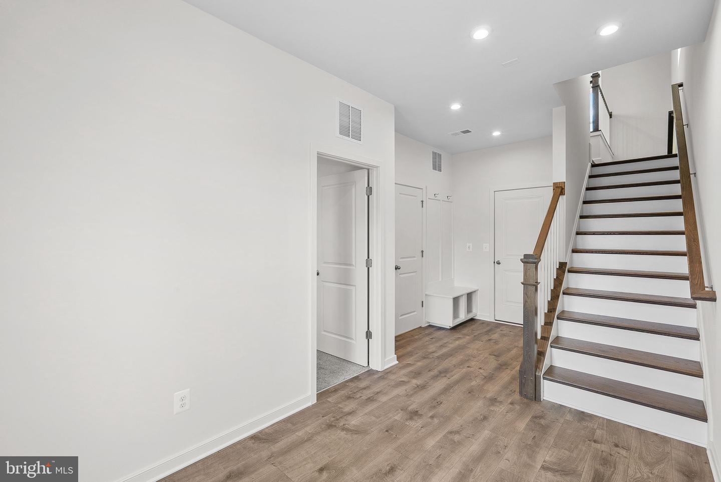 17960 ALICIA AVE, DUMFRIES, Virginia 22026, 4 Bedrooms Bedrooms, ,3 BathroomsBathrooms,Residential,For sale,17960 ALICIA AVE,VAPW2107828 MLS # VAPW2107828 17960 ALICIA AVE, DUMFRIES, Virginia 22026, 4 Bedrooms Bedrooms, ,3 BathroomsBathrooms,Residential,For sale,17960 ALICIA AVE,VAPW2107828 MLS # VAPW2107828