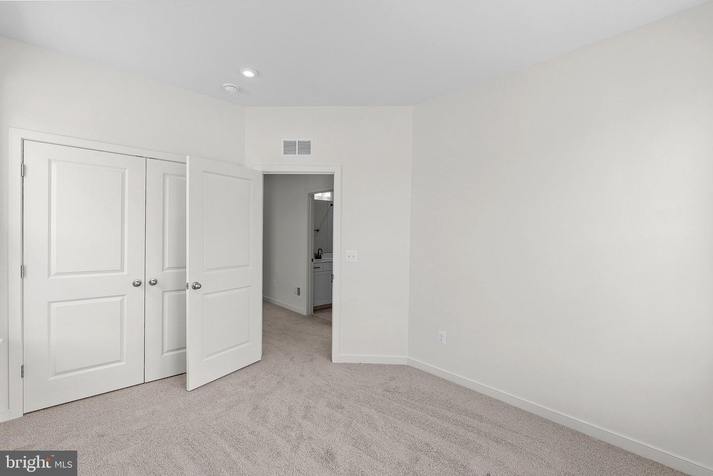 17960 ALICIA AVE, DUMFRIES, Virginia 22026, 4 Bedrooms Bedrooms, ,3 BathroomsBathrooms,Residential,For sale,17960 ALICIA AVE,VAPW2107828 MLS # VAPW2107828 17960 ALICIA AVE, DUMFRIES, Virginia 22026, 4 Bedrooms Bedrooms, ,3 BathroomsBathrooms,Residential,For sale,17960 ALICIA AVE,VAPW2107828 MLS # VAPW2107828