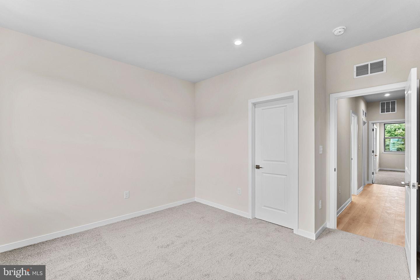 19716 MYSTIC MAROON TER, ASHBURN, Virginia 20147, 3 Bedrooms Bedrooms, ,2 BathroomsBathrooms,Residential,For sale,19716 MYSTIC MAROON TER,VALO2111198 MLS # VALO2111198 19716 MYSTIC MAROON TER, ASHBURN, Virginia 20147, 3 Bedrooms Bedrooms, ,2 BathroomsBathrooms,Residential,For sale,19716 MYSTIC MAROON TER,VALO2111198 MLS # VALO2111198