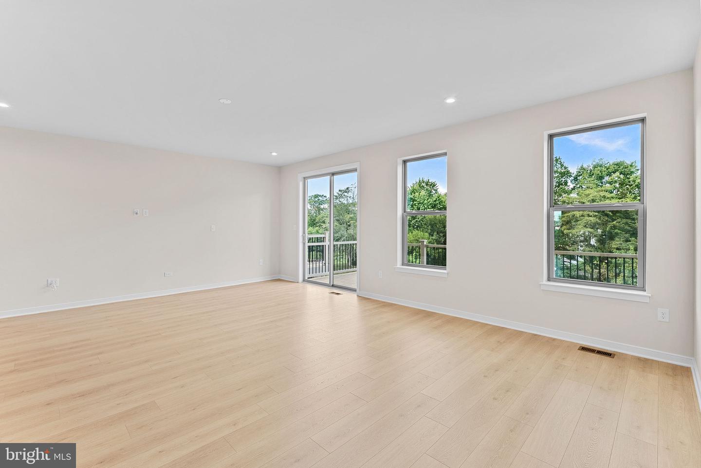 19716 MYSTIC MAROON TER, ASHBURN, Virginia 20147, 3 Bedrooms Bedrooms, ,2 BathroomsBathrooms,Residential,For sale,19716 MYSTIC MAROON TER,VALO2111198 MLS # VALO2111198 19716 MYSTIC MAROON TER, ASHBURN, Virginia 20147, 3 Bedrooms Bedrooms, ,2 BathroomsBathrooms,Residential,For sale,19716 MYSTIC MAROON TER,VALO2111198 MLS # VALO2111198