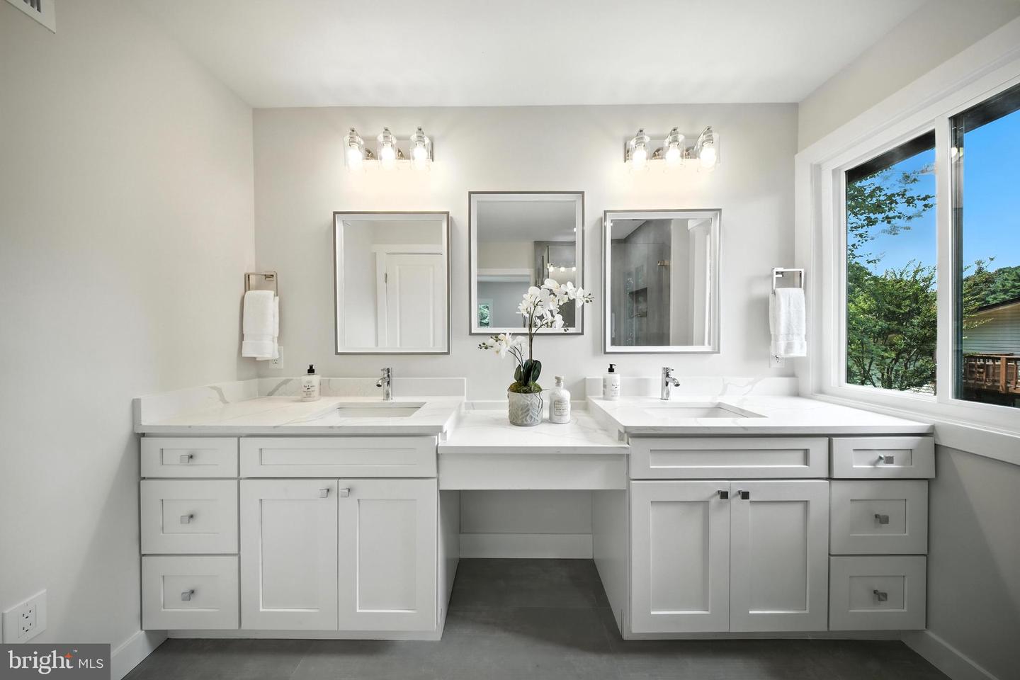 5503 FIRESIDE CT, FAIRFAX, Virginia 22032, 4 Bedrooms Bedrooms, ,4 BathroomsBathrooms,Residential,For sale,5503 FIRESIDE CT,VAFX2279228 MLS # VAFX2279228 5503 FIRESIDE CT, FAIRFAX, Virginia 22032, 4 Bedrooms Bedrooms, ,4 BathroomsBathrooms,Residential,For sale,5503 FIRESIDE CT,VAFX2279228 MLS # VAFX2279228