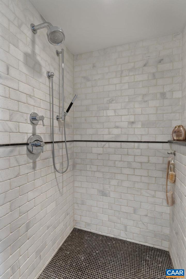 200 GARRETT ST #612, CHARLOTTESVILLE, Virginia 22902, 2 Bedrooms Bedrooms, ,2 BathroomsBathrooms,Residential,For sale,200 GARRETT ST #612,671139 MLS # 671139