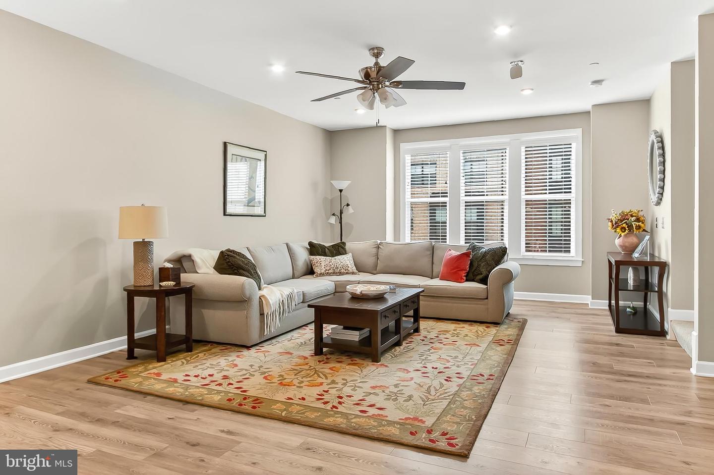 3795 RAINIER DR, FAIRFAX, Virginia 22033, 4 Bedrooms Bedrooms, ,4 BathroomsBathrooms,Residential,For sale,3795 RAINIER DR,VAFX2279236 MLS # VAFX2279236 3795 RAINIER DR, FAIRFAX, Virginia 22033, 4 Bedrooms Bedrooms, ,4 BathroomsBathrooms,Residential,For sale,3795 RAINIER DR,VAFX2279236 MLS # VAFX2279236