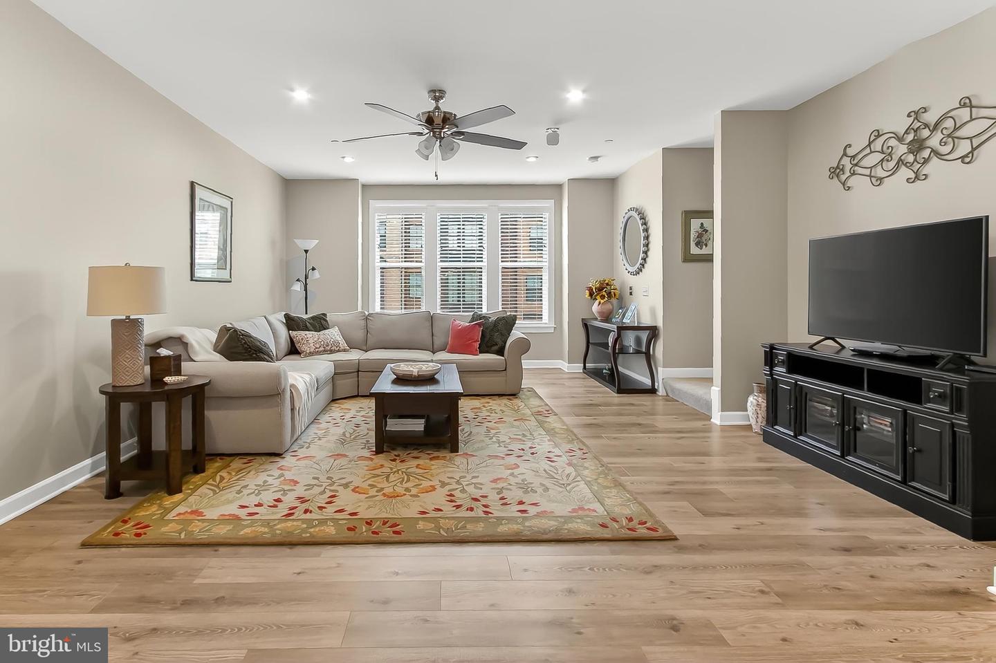 3795 RAINIER DR, FAIRFAX, Virginia 22033, 4 Bedrooms Bedrooms, ,4 BathroomsBathrooms,Residential,For sale,3795 RAINIER DR,VAFX2279236 MLS # VAFX2279236 3795 RAINIER DR, FAIRFAX, Virginia 22033, 4 Bedrooms Bedrooms, ,4 BathroomsBathrooms,Residential,For sale,3795 RAINIER DR,VAFX2279236 MLS # VAFX2279236