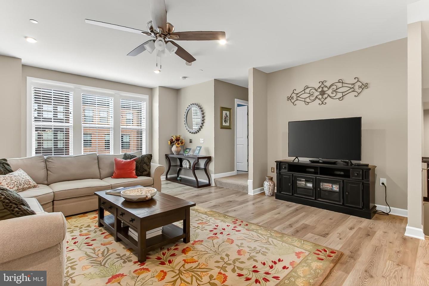 3795 RAINIER DR, FAIRFAX, Virginia 22033, 4 Bedrooms Bedrooms, ,4 BathroomsBathrooms,Residential,For sale,3795 RAINIER DR,VAFX2279236 MLS # VAFX2279236 3795 RAINIER DR, FAIRFAX, Virginia 22033, 4 Bedrooms Bedrooms, ,4 BathroomsBathrooms,Residential,For sale,3795 RAINIER DR,VAFX2279236 MLS # VAFX2279236