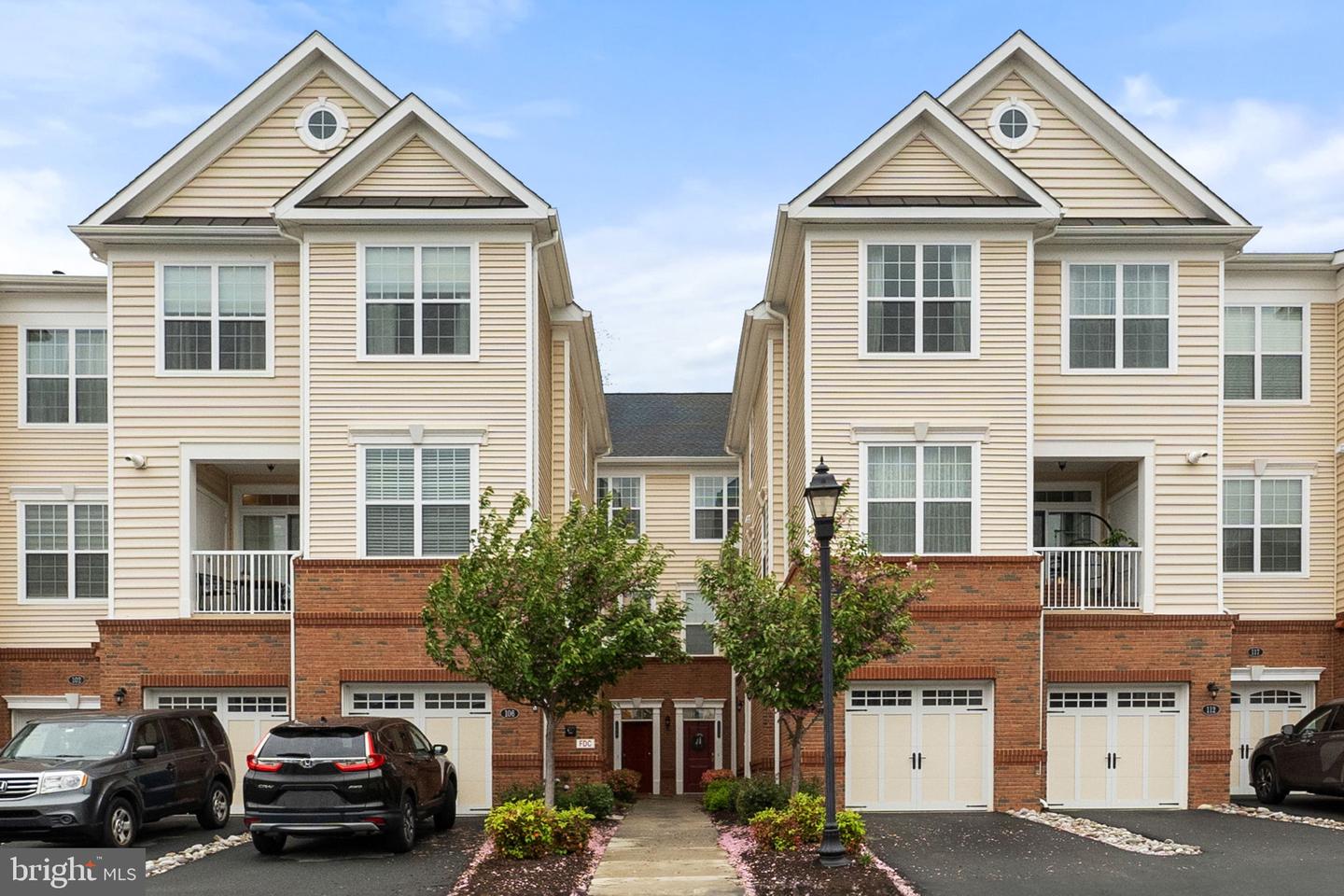 23255 MILLTOWN KNOLL SQ #109, ASHBURN, Virginia 20148, 2 Bedrooms Bedrooms, ,2 BathroomsBathrooms,Residential,For sale,23255 MILLTOWN KNOLL SQ #109,VALO2111186 MLS # VALO2111186 23255 MILLTOWN KNOLL SQ #109, ASHBURN, Virginia 20148, 2 Bedrooms Bedrooms, ,2 BathroomsBathrooms,Residential,For sale,23255 MILLTOWN KNOLL SQ #109,VALO2111186 MLS # VALO2111186