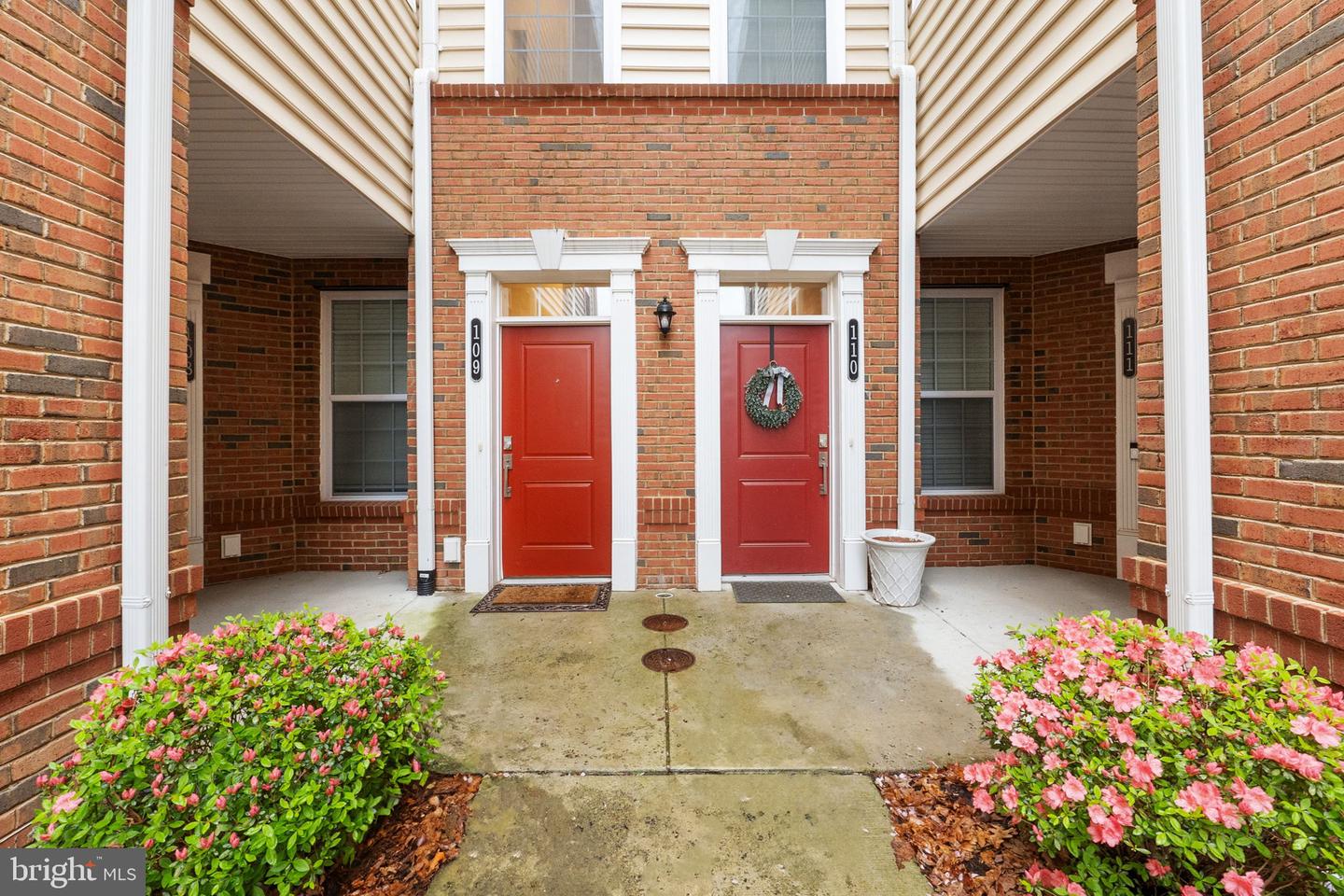 23255 MILLTOWN KNOLL SQ #109, ASHBURN, Virginia 20148, 2 Bedrooms Bedrooms, ,2 BathroomsBathrooms,Residential,For sale,23255 MILLTOWN KNOLL SQ #109,VALO2111186 MLS # VALO2111186 23255 MILLTOWN KNOLL SQ #109, ASHBURN, Virginia 20148, 2 Bedrooms Bedrooms, ,2 BathroomsBathrooms,Residential,For sale,23255 MILLTOWN KNOLL SQ #109,VALO2111186 MLS # VALO2111186