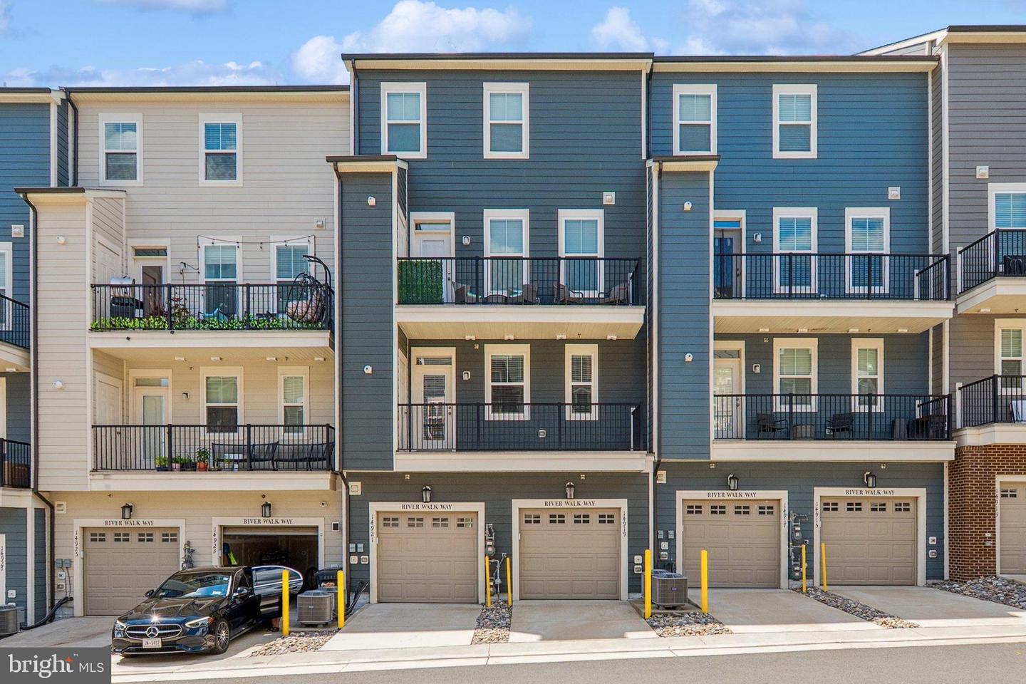 14921 RIVER WALK WAY, WOODBRIDGE, Virginia 22191, 3 Bedrooms Bedrooms, 6 Rooms Rooms,2 BathroomsBathrooms,Residential,For sale,14921 RIVER WALK WAY,VAPW2102506 MLS # VAPW2102506 14921 RIVER WALK WAY, WOODBRIDGE, Virginia 22191, 3 Bedrooms Bedrooms, 6 Rooms Rooms,2 BathroomsBathrooms,Residential,For sale,14921 RIVER WALK WAY,VAPW2102506 MLS # VAPW2102506