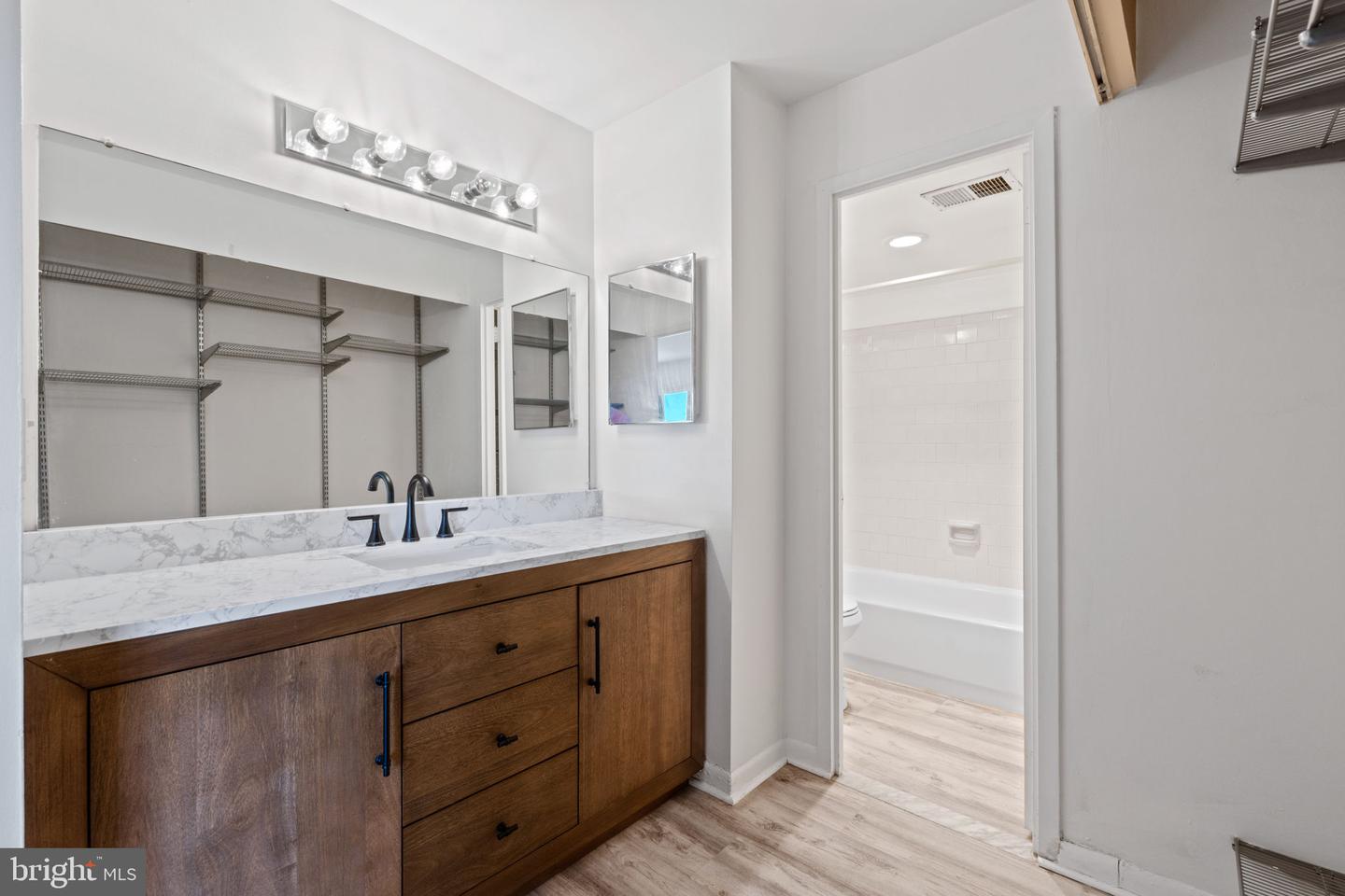 3100 S MANCHESTER ST #909, FALLS CHURCH, Virginia 22044, ,1 BathroomBathrooms,Residential,For sale,3100 S MANCHESTER ST #909,VAFX2263370 MLS # VAFX2263370 3100 S MANCHESTER ST #909, FALLS CHURCH, Virginia 22044, ,1 BathroomBathrooms,Residential,For sale,3100 S MANCHESTER ST #909,VAFX2263370 MLS # VAFX2263370