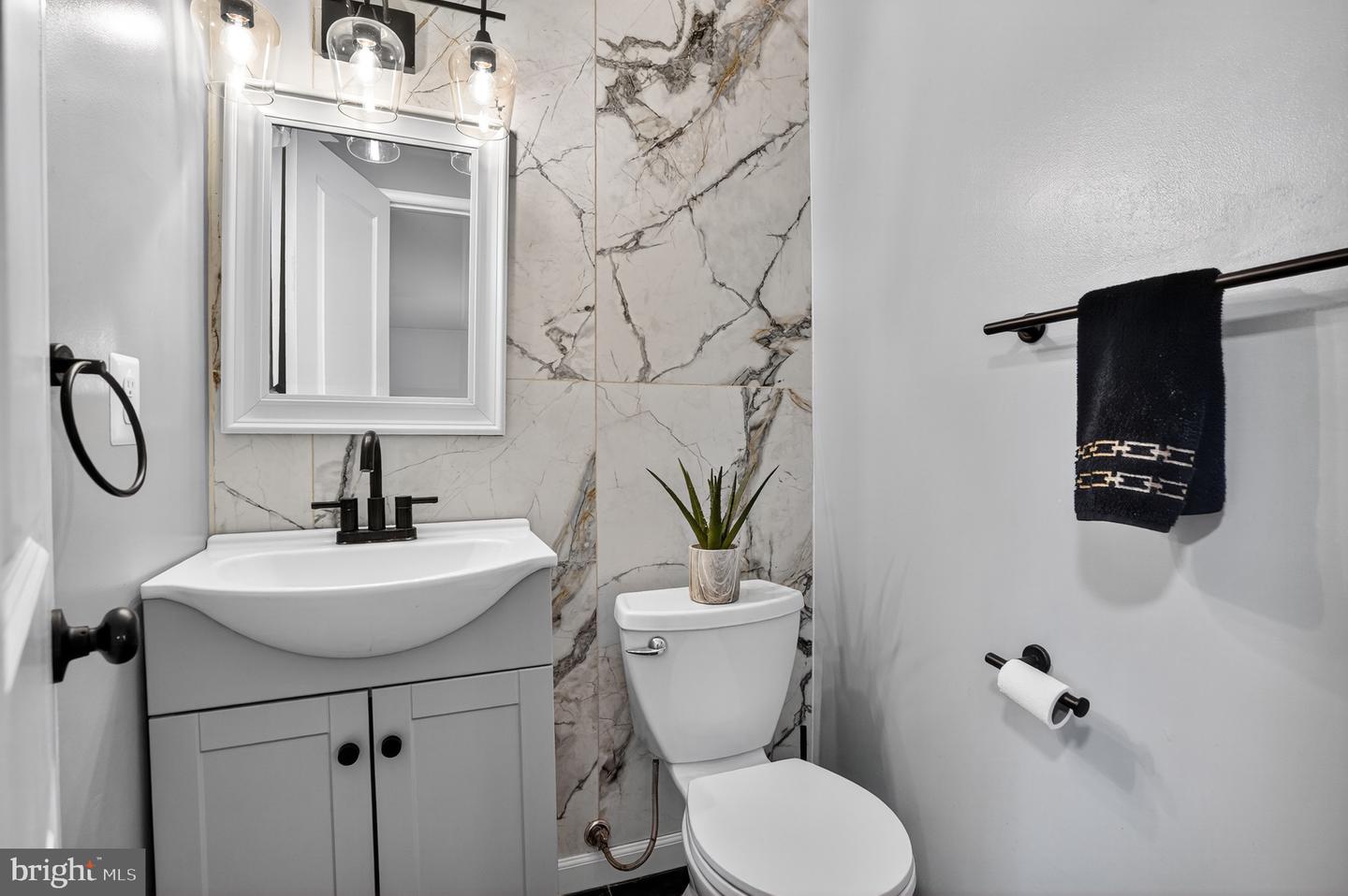 1534 YOUNGS POINT PL, HERNDON, Virginia 20170, 4 Bedrooms Bedrooms, ,2 BathroomsBathrooms,Residential,For sale,1534 YOUNGS POINT PL,VAFX2275172 MLS # VAFX2275172 1534 YOUNGS POINT PL, HERNDON, Virginia 20170, 4 Bedrooms Bedrooms, ,2 BathroomsBathrooms,Residential,For sale,1534 YOUNGS POINT PL,VAFX2275172 MLS # VAFX2275172