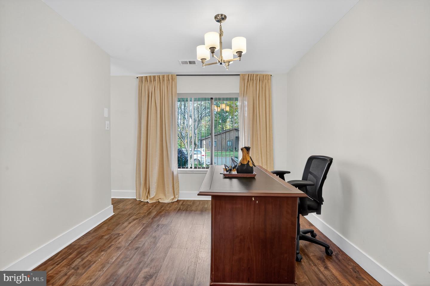 1534 YOUNGS POINT PL, HERNDON, Virginia 20170, 4 Bedrooms Bedrooms, ,2 BathroomsBathrooms,Residential,For sale,1534 YOUNGS POINT PL,VAFX2275172 MLS # VAFX2275172 1534 YOUNGS POINT PL, HERNDON, Virginia 20170, 4 Bedrooms Bedrooms, ,2 BathroomsBathrooms,Residential,For sale,1534 YOUNGS POINT PL,VAFX2275172 MLS # VAFX2275172