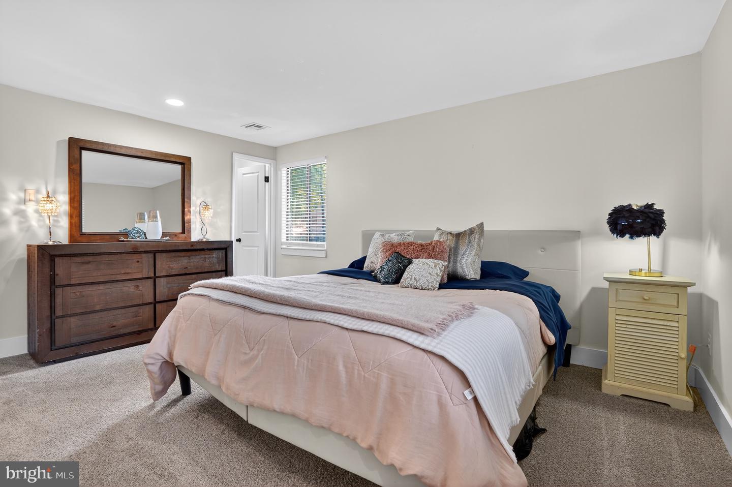 1534 YOUNGS POINT PL, HERNDON, Virginia 20170, 4 Bedrooms Bedrooms, ,2 BathroomsBathrooms,Residential,For sale,1534 YOUNGS POINT PL,VAFX2275172 MLS # VAFX2275172 1534 YOUNGS POINT PL, HERNDON, Virginia 20170, 4 Bedrooms Bedrooms, ,2 BathroomsBathrooms,Residential,For sale,1534 YOUNGS POINT PL,VAFX2275172 MLS # VAFX2275172