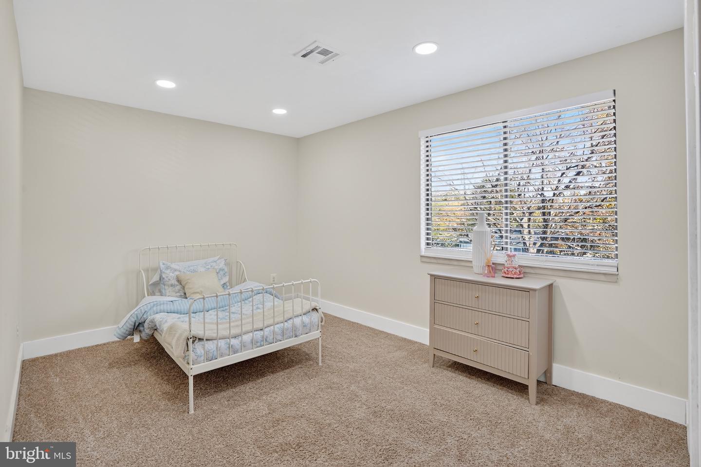 1534 YOUNGS POINT PL, HERNDON, Virginia 20170, 4 Bedrooms Bedrooms, ,2 BathroomsBathrooms,Residential,For sale,1534 YOUNGS POINT PL,VAFX2275172 MLS # VAFX2275172 1534 YOUNGS POINT PL, HERNDON, Virginia 20170, 4 Bedrooms Bedrooms, ,2 BathroomsBathrooms,Residential,For sale,1534 YOUNGS POINT PL,VAFX2275172 MLS # VAFX2275172