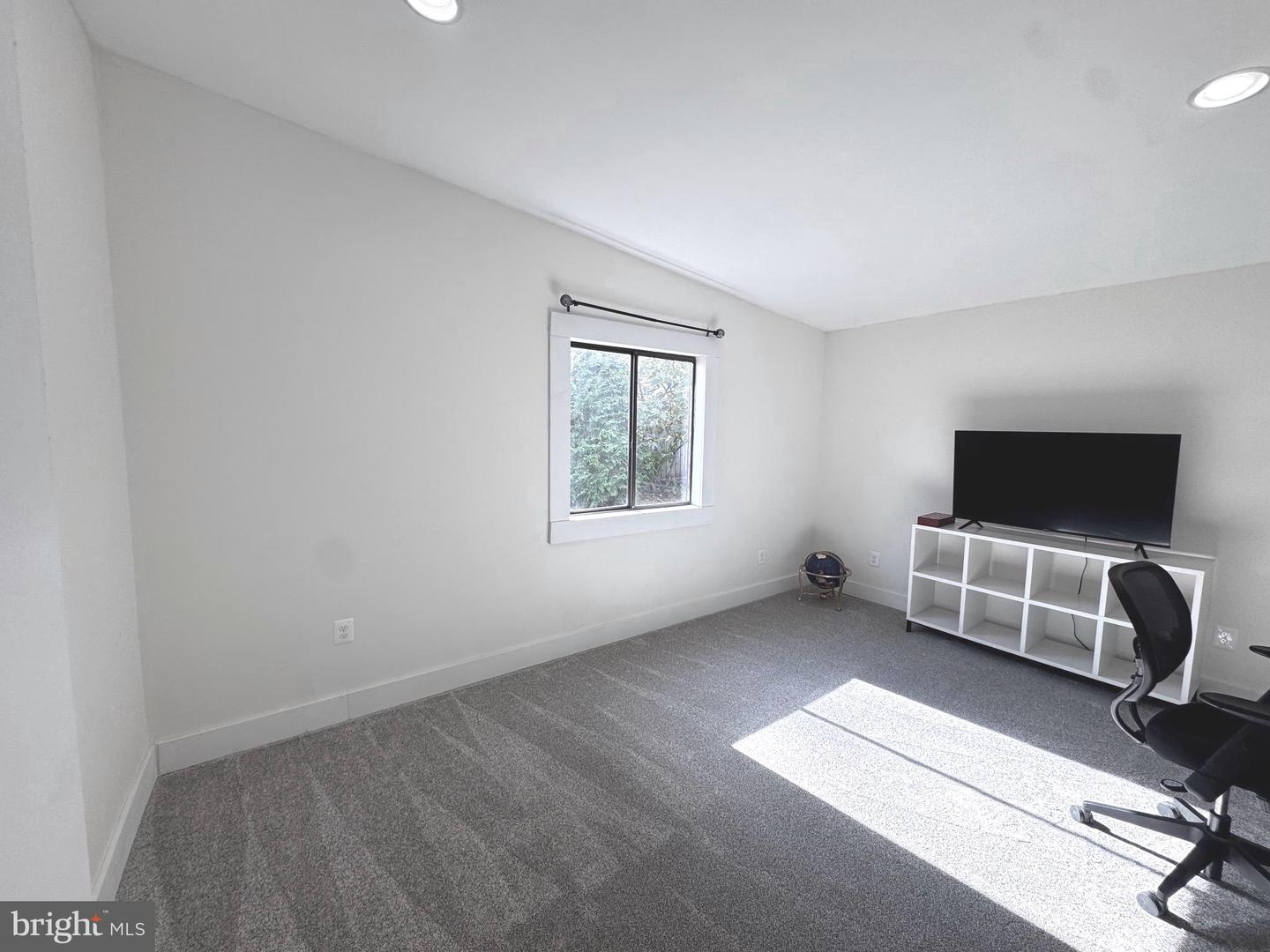 1534 YOUNGS POINT PL, HERNDON, Virginia 20170, 4 Bedrooms Bedrooms, ,2 BathroomsBathrooms,Residential,For sale,1534 YOUNGS POINT PL,VAFX2275172 MLS # VAFX2275172 1534 YOUNGS POINT PL, HERNDON, Virginia 20170, 4 Bedrooms Bedrooms, ,2 BathroomsBathrooms,Residential,For sale,1534 YOUNGS POINT PL,VAFX2275172 MLS # VAFX2275172