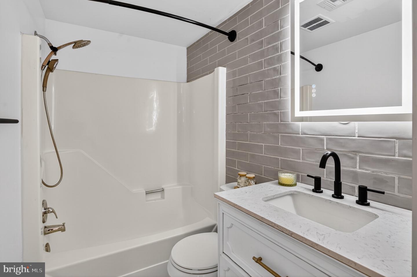 1534 YOUNGS POINT PL, HERNDON, Virginia 20170, 4 Bedrooms Bedrooms, ,2 BathroomsBathrooms,Residential,For sale,1534 YOUNGS POINT PL,VAFX2275172 MLS # VAFX2275172 1534 YOUNGS POINT PL, HERNDON, Virginia 20170, 4 Bedrooms Bedrooms, ,2 BathroomsBathrooms,Residential,For sale,1534 YOUNGS POINT PL,VAFX2275172 MLS # VAFX2275172