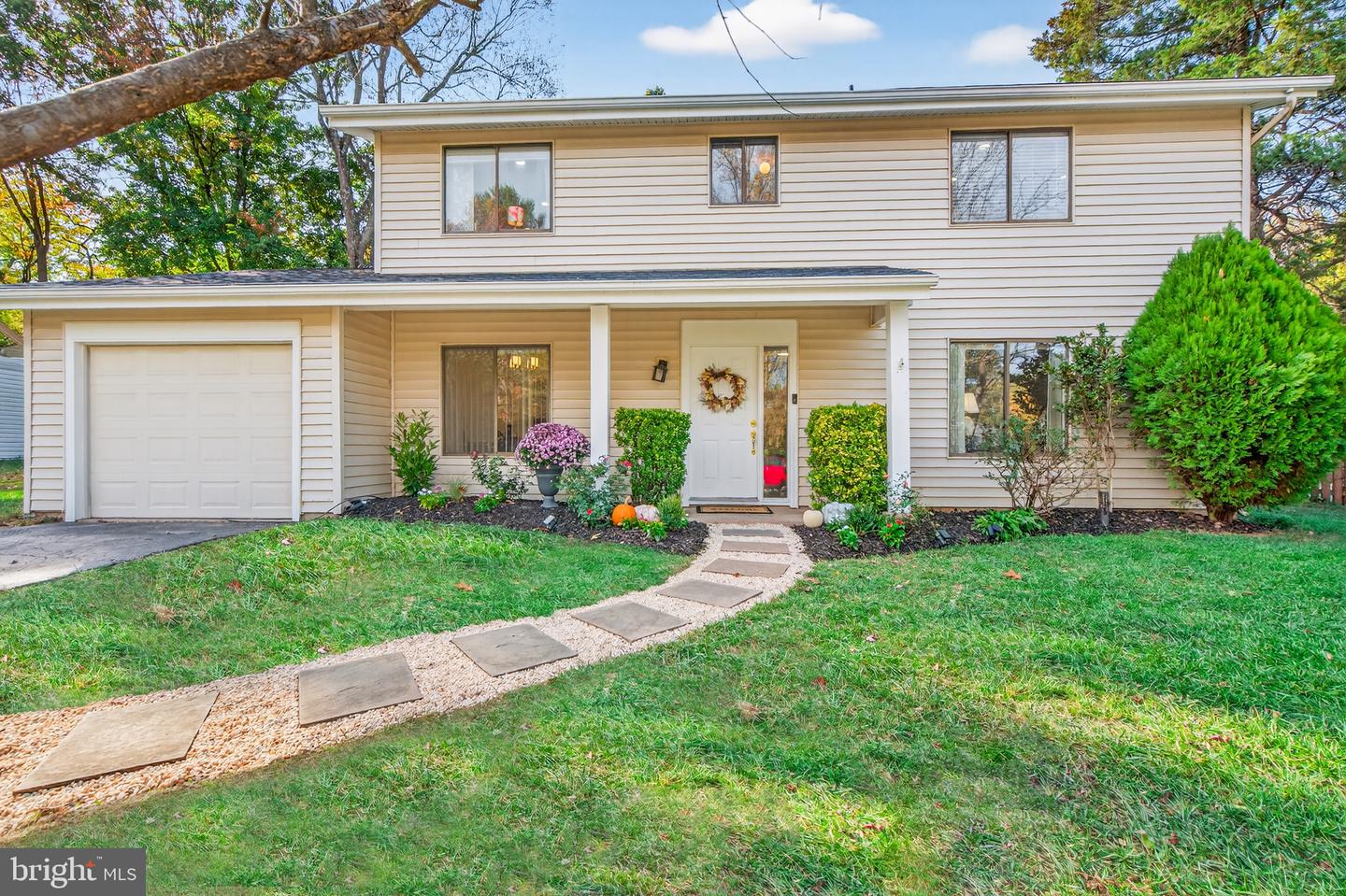 1534 YOUNGS POINT PL, HERNDON, Virginia 20170, 4 Bedrooms Bedrooms, ,2 BathroomsBathrooms,Residential,For sale,1534 YOUNGS POINT PL,VAFX2275172 MLS # VAFX2275172 1534 YOUNGS POINT PL, HERNDON, Virginia 20170, 4 Bedrooms Bedrooms, ,2 BathroomsBathrooms,Residential,For sale,1534 YOUNGS POINT PL,VAFX2275172 MLS # VAFX2275172