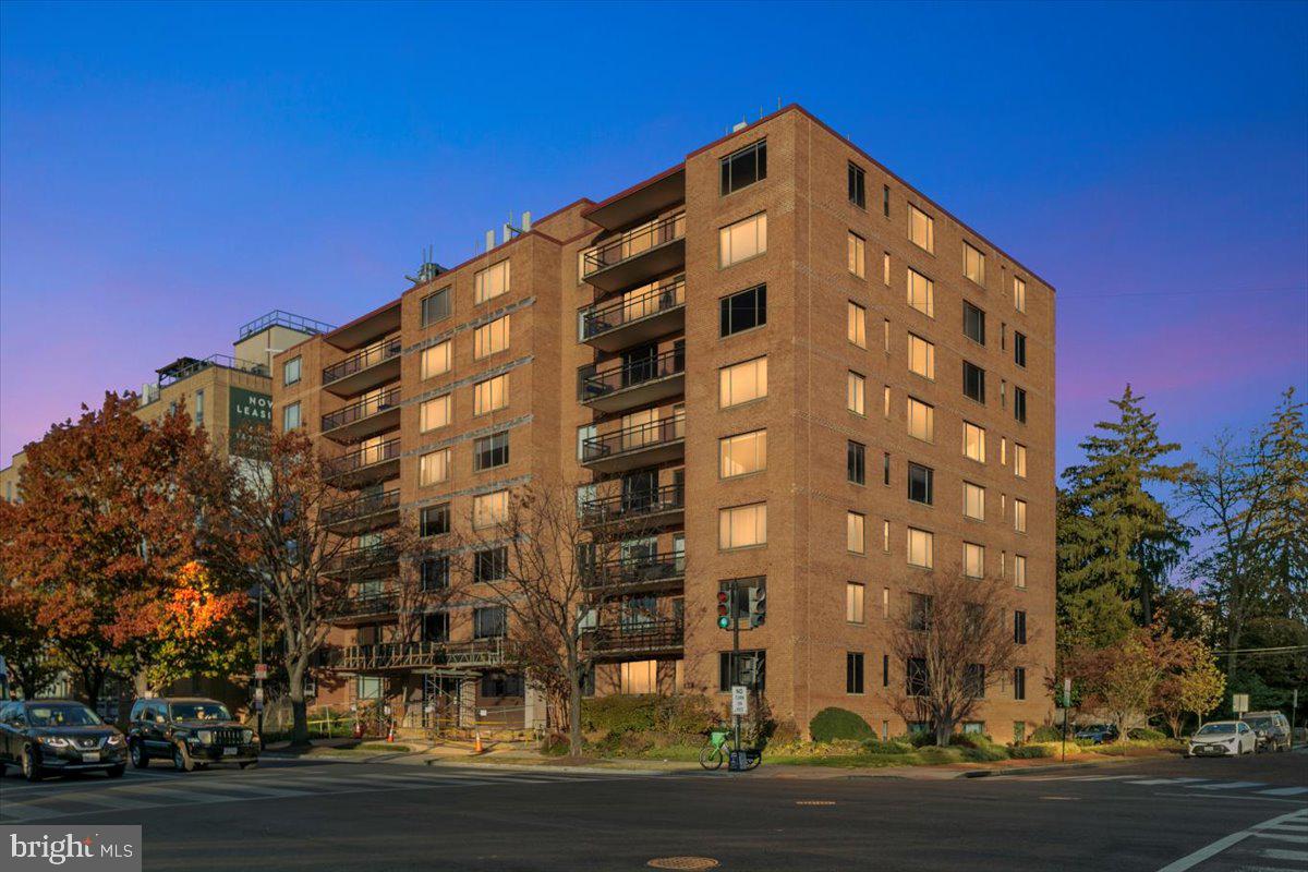 3315 WISCONSIN AVE NW #206, WASHINGTON, District Of Columbia 20016, 2 Bedrooms Bedrooms, ,2 BathroomsBathrooms,Residential,For sale,3315 WISCONSIN AVE NW #206,DCDC2230582 MLS # DCDC2230582 3315 WISCONSIN AVE NW #206, WASHINGTON, District Of Columbia 20016, 2 Bedrooms Bedrooms, ,2 BathroomsBathrooms,Residential,For sale,3315 WISCONSIN AVE NW #206,DCDC2230582 MLS # DCDC2230582