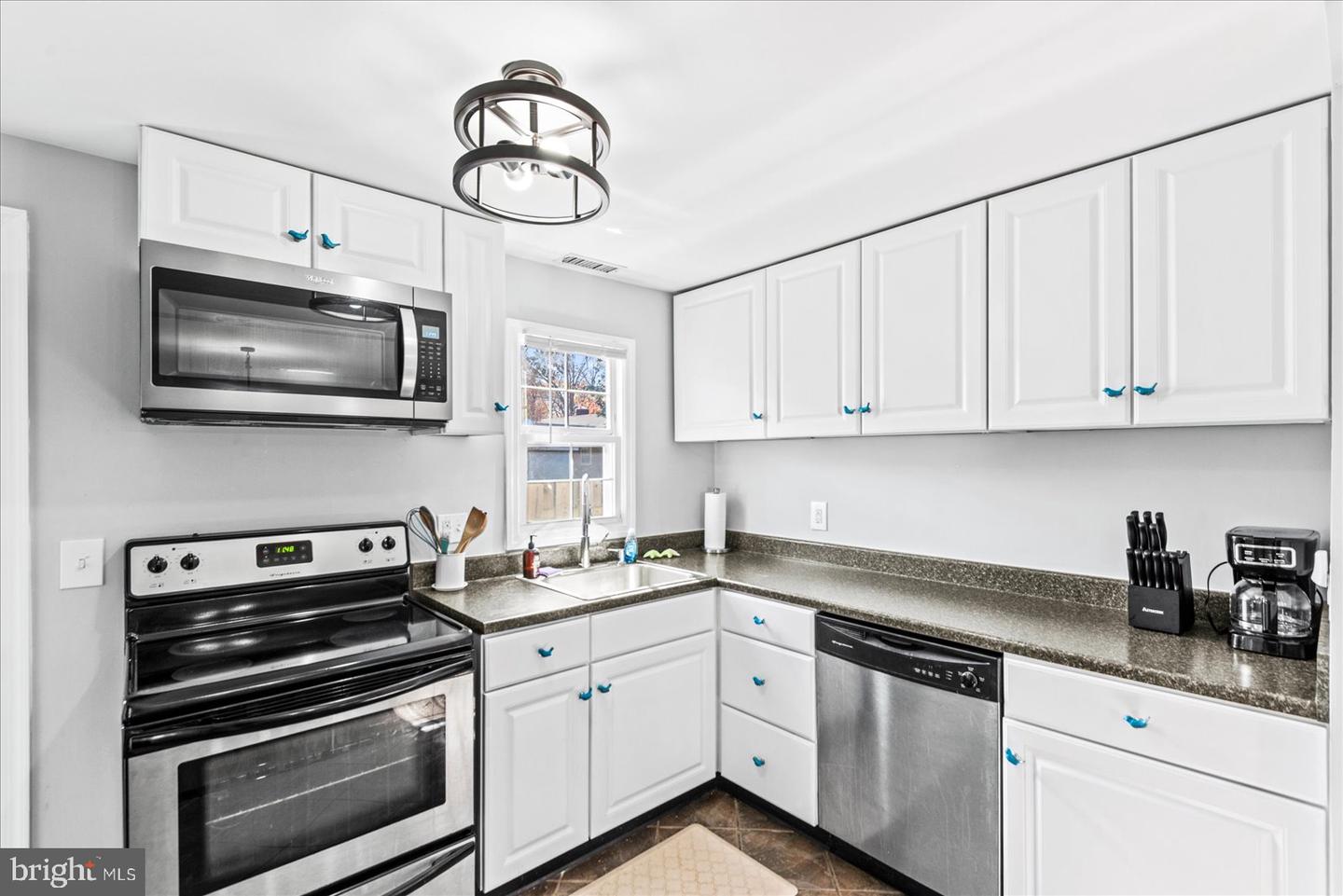 300 WEEMS, COLONIAL BEACH, Virginia 22443, 3 Bedrooms Bedrooms, ,1 BathroomBathrooms,Residential,For sale,300 WEEMS,VAWE2010114 MLS # VAWE2010114 300 WEEMS, COLONIAL BEACH, Virginia 22443, 3 Bedrooms Bedrooms, ,1 BathroomBathrooms,Residential,For sale,300 WEEMS,VAWE2010114 MLS # VAWE2010114