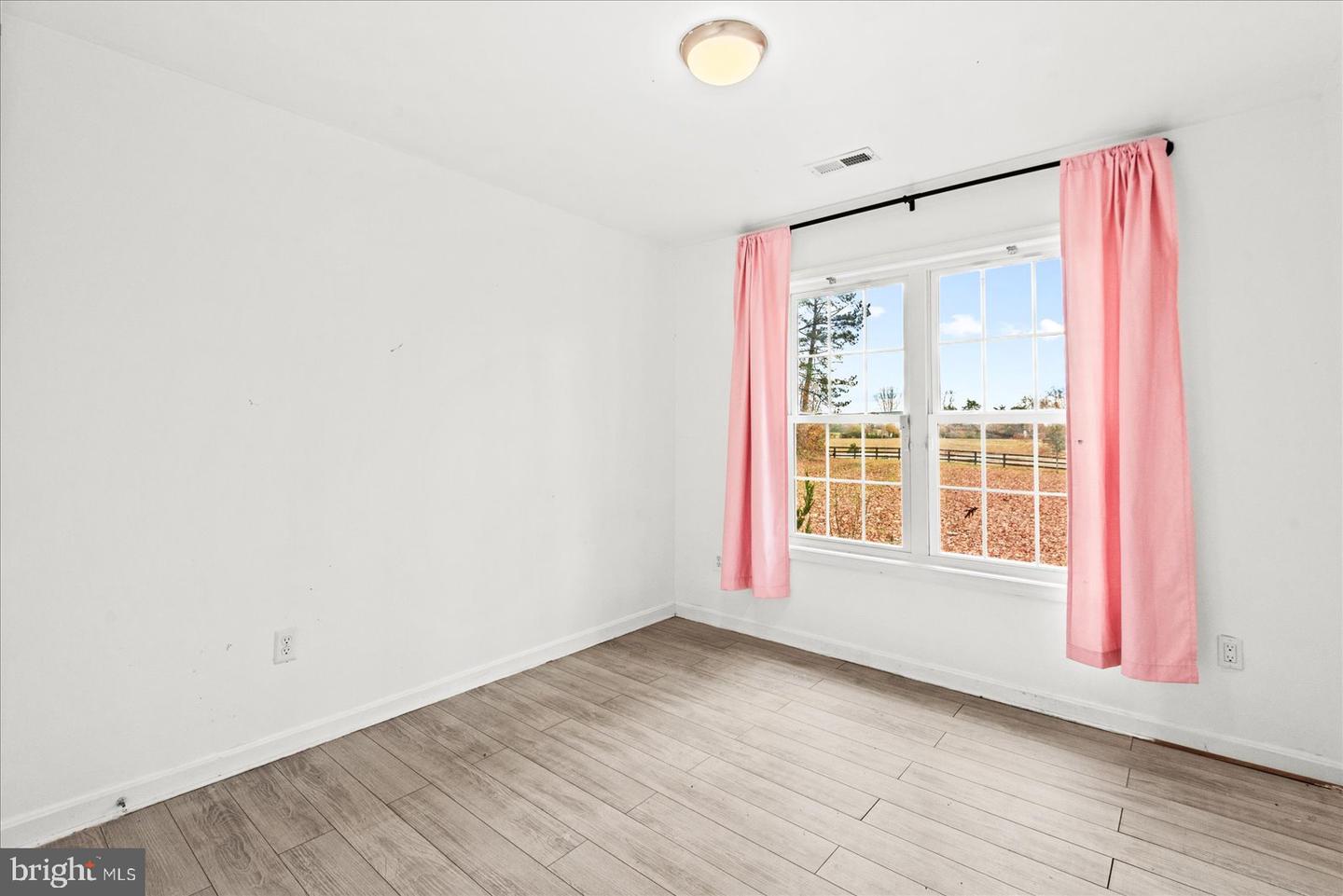 9617 THOUSAND OAKS LN, SPOTSYLVANIA, Virginia 22551, 4 Bedrooms Bedrooms, 7 Rooms Rooms,2 BathroomsBathrooms,Residential,For sale,9617 THOUSAND OAKS LN,VASP2037616 MLS # VASP2037616 9617 THOUSAND OAKS LN, SPOTSYLVANIA, Virginia 22551, 4 Bedrooms Bedrooms, 7 Rooms Rooms,2 BathroomsBathrooms,Residential,For sale,9617 THOUSAND OAKS LN,VASP2037616 MLS # VASP2037616