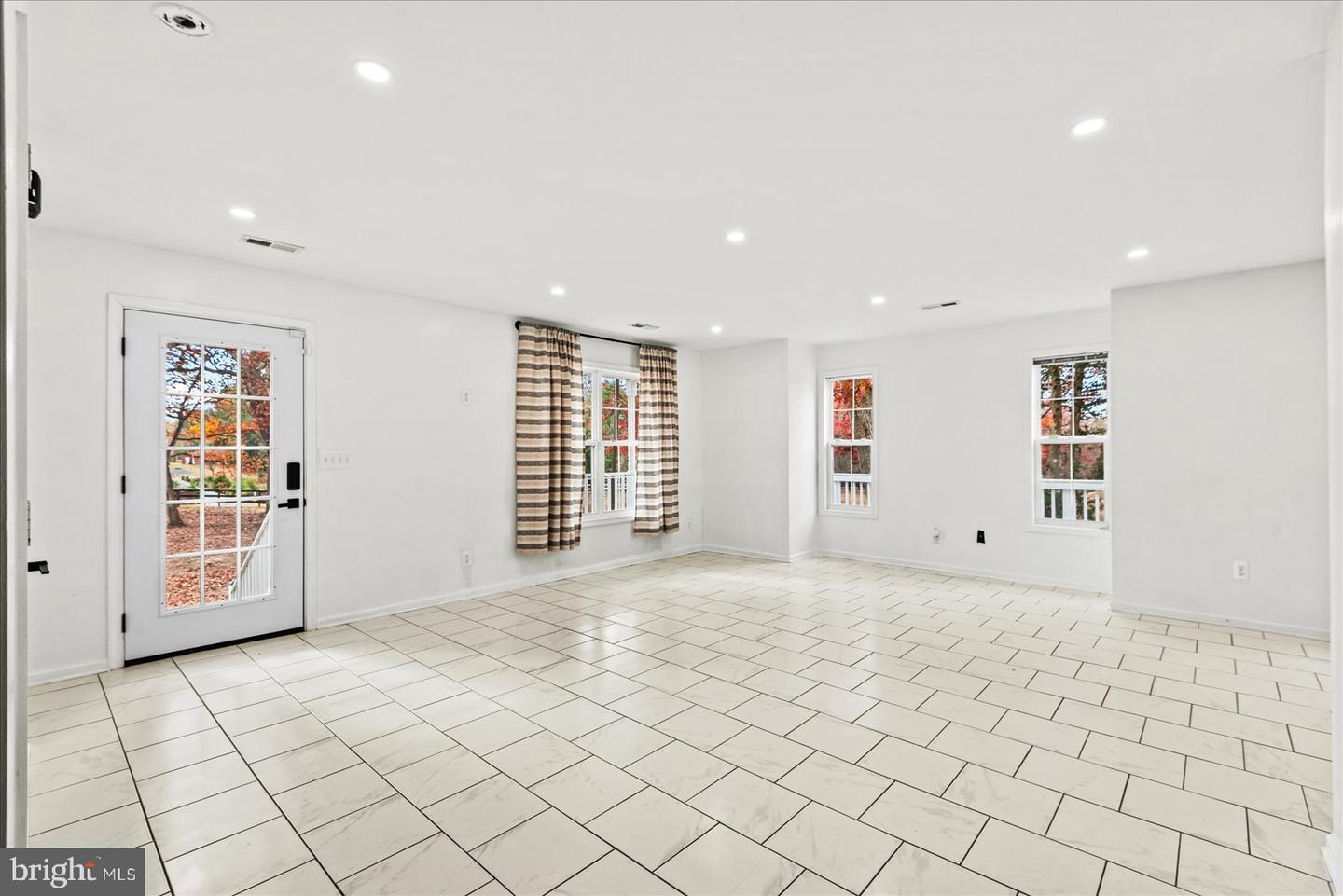 9617 THOUSAND OAKS LN, SPOTSYLVANIA, Virginia 22551, 4 Bedrooms Bedrooms, 7 Rooms Rooms,2 BathroomsBathrooms,Residential,For sale,9617 THOUSAND OAKS LN,VASP2037616 MLS # VASP2037616 9617 THOUSAND OAKS LN, SPOTSYLVANIA, Virginia 22551, 4 Bedrooms Bedrooms, 7 Rooms Rooms,2 BathroomsBathrooms,Residential,For sale,9617 THOUSAND OAKS LN,VASP2037616 MLS # VASP2037616