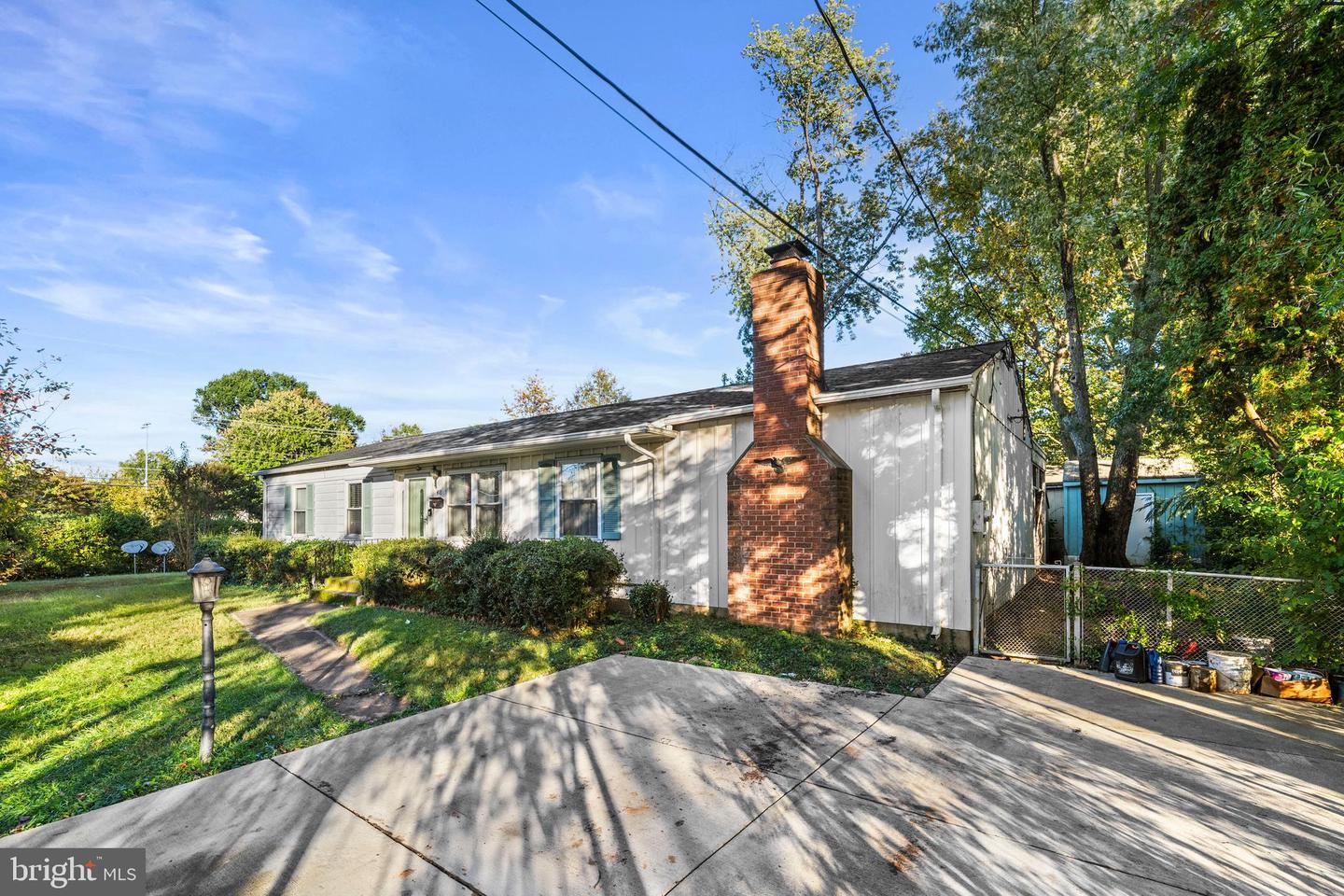 418 PATRICK LN, HERNDON, Virginia 20170, 3 Bedrooms Bedrooms, ,1 BathroomBathrooms,Residential,For sale,418 PATRICK LN,VAFX2279300 MLS # VAFX2279300 418 PATRICK LN, HERNDON, Virginia 20170, 3 Bedrooms Bedrooms, ,1 BathroomBathrooms,Residential,For sale,418 PATRICK LN,VAFX2279300 MLS # VAFX2279300