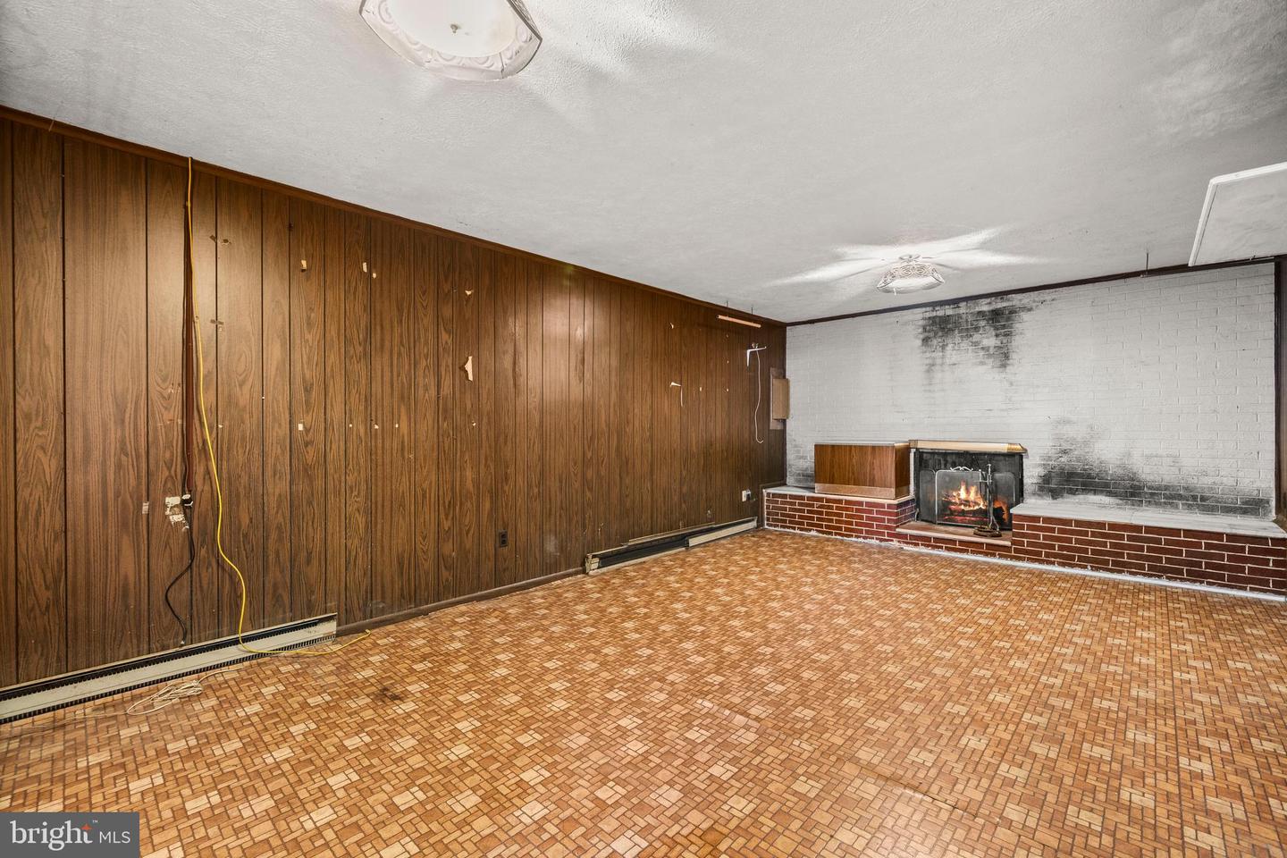 418 PATRICK LN, HERNDON, Virginia 20170, 3 Bedrooms Bedrooms, ,1 BathroomBathrooms,Residential,For sale,418 PATRICK LN,VAFX2279300 MLS # VAFX2279300 418 PATRICK LN, HERNDON, Virginia 20170, 3 Bedrooms Bedrooms, ,1 BathroomBathrooms,Residential,For sale,418 PATRICK LN,VAFX2279300 MLS # VAFX2279300