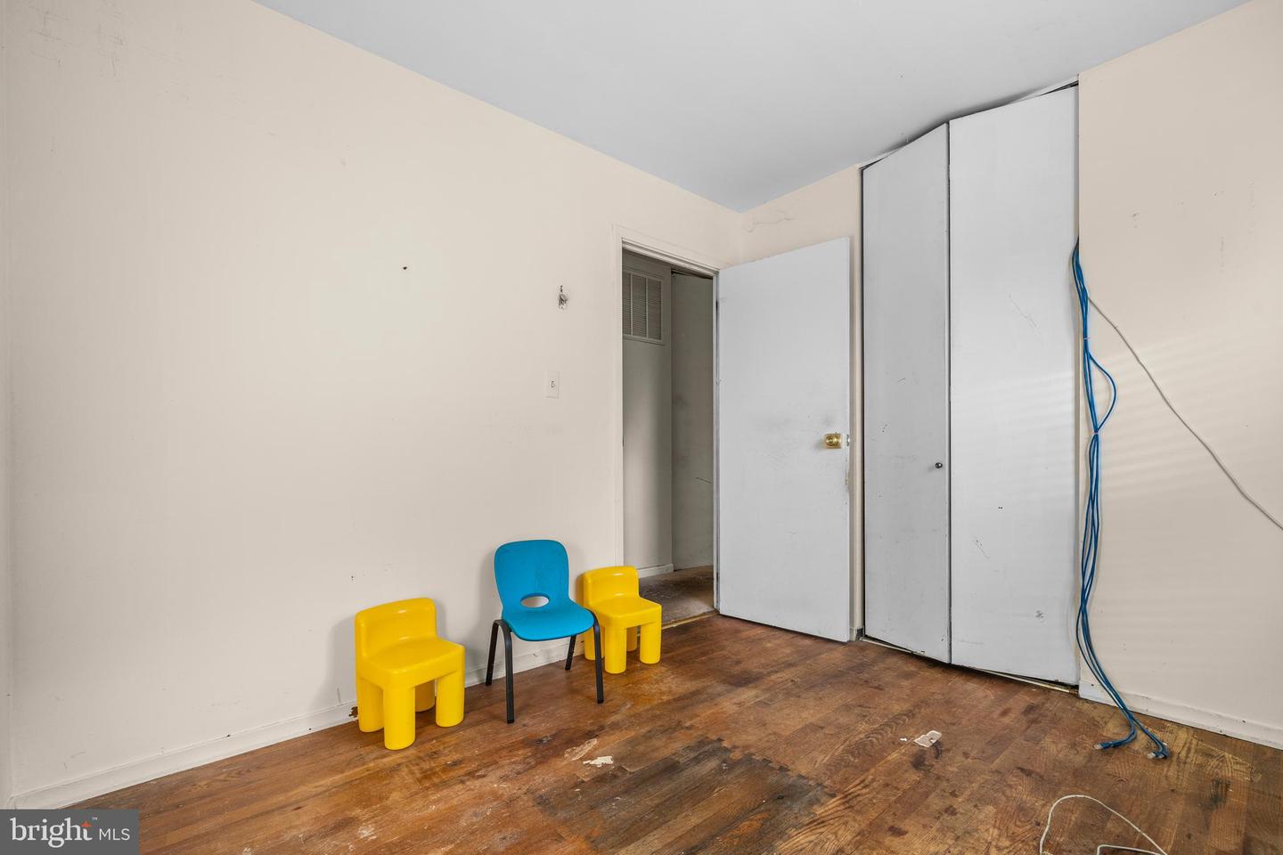 418 PATRICK LN, HERNDON, Virginia 20170, 3 Bedrooms Bedrooms, ,1 BathroomBathrooms,Residential,For sale,418 PATRICK LN,VAFX2279300 MLS # VAFX2279300 418 PATRICK LN, HERNDON, Virginia 20170, 3 Bedrooms Bedrooms, ,1 BathroomBathrooms,Residential,For sale,418 PATRICK LN,VAFX2279300 MLS # VAFX2279300