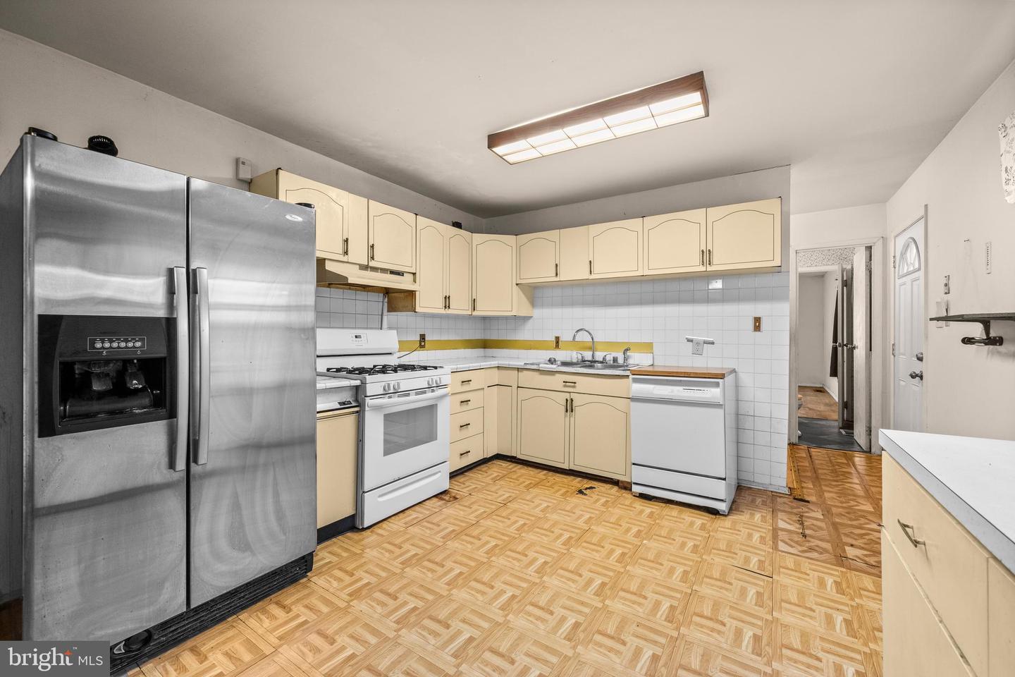 418 PATRICK LN, HERNDON, Virginia 20170, 3 Bedrooms Bedrooms, ,1 BathroomBathrooms,Residential,For sale,418 PATRICK LN,VAFX2279300 MLS # VAFX2279300 418 PATRICK LN, HERNDON, Virginia 20170, 3 Bedrooms Bedrooms, ,1 BathroomBathrooms,Residential,For sale,418 PATRICK LN,VAFX2279300 MLS # VAFX2279300