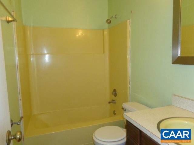 1904 INGLEWOOD DR #E, CHARLOTTESVILLE, Virginia 22901, 2 Bedrooms Bedrooms, ,1 BathroomBathrooms,Residential,For sale,1904 INGLEWOOD DR #E,671153 MLS # 671153 1904 INGLEWOOD DR #E, CHARLOTTESVILLE, Virginia 22901, 2 Bedrooms Bedrooms, ,1 BathroomBathrooms,Residential,For sale,1904 INGLEWOOD DR #E,671153 MLS # 671153