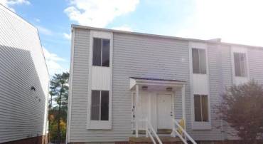 1904 INGLEWOOD DR #E, CHARLOTTESVILLE, Virginia 22901, 2 Bedrooms Bedrooms, ,1 BathroomBathrooms,Residential,For sale,1904 INGLEWOOD DR #E,671153 MLS # 671153