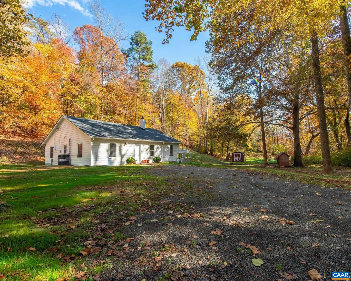 3189 JAMES RIVER RD, HOWARDSVILLE, Virginia 24562, 3 Bedrooms Bedrooms, ,1 BathroomBathrooms,Residential,For sale,3189 JAMES RIVER RD,671157 MLS # 671157 3189 JAMES RIVER RD, HOWARDSVILLE, Virginia 24562, 3 Bedrooms Bedrooms, ,1 BathroomBathrooms,Residential,For sale,3189 JAMES RIVER RD,671157 MLS # 671157