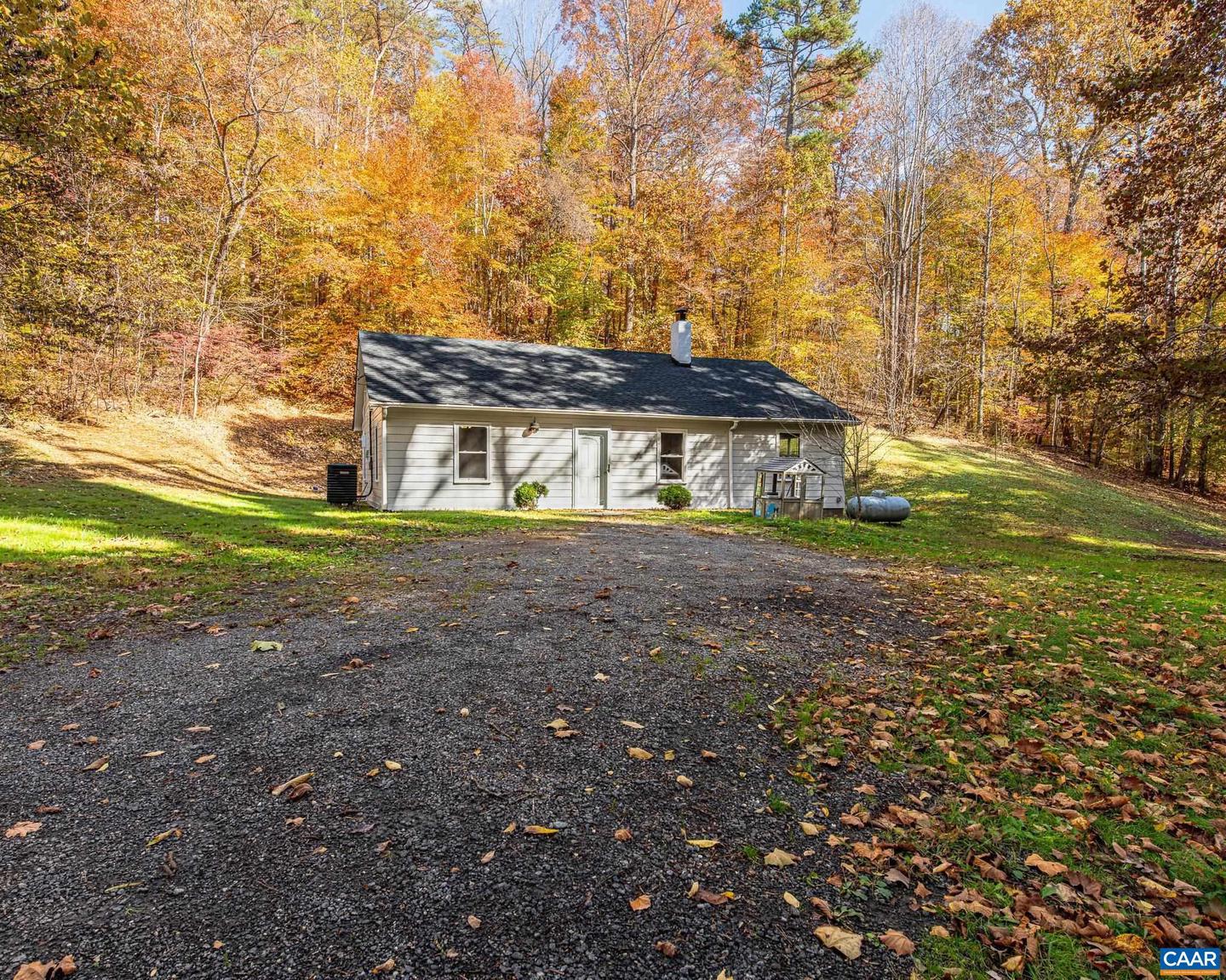 3189 JAMES RIVER RD, HOWARDSVILLE, Virginia 24562, 3 Bedrooms Bedrooms, ,1 BathroomBathrooms,Residential,For sale,3189 JAMES RIVER RD,671157 MLS # 671157 3189 JAMES RIVER RD, HOWARDSVILLE, Virginia 24562, 3 Bedrooms Bedrooms, ,1 BathroomBathrooms,Residential,For sale,3189 JAMES RIVER RD,671157 MLS # 671157