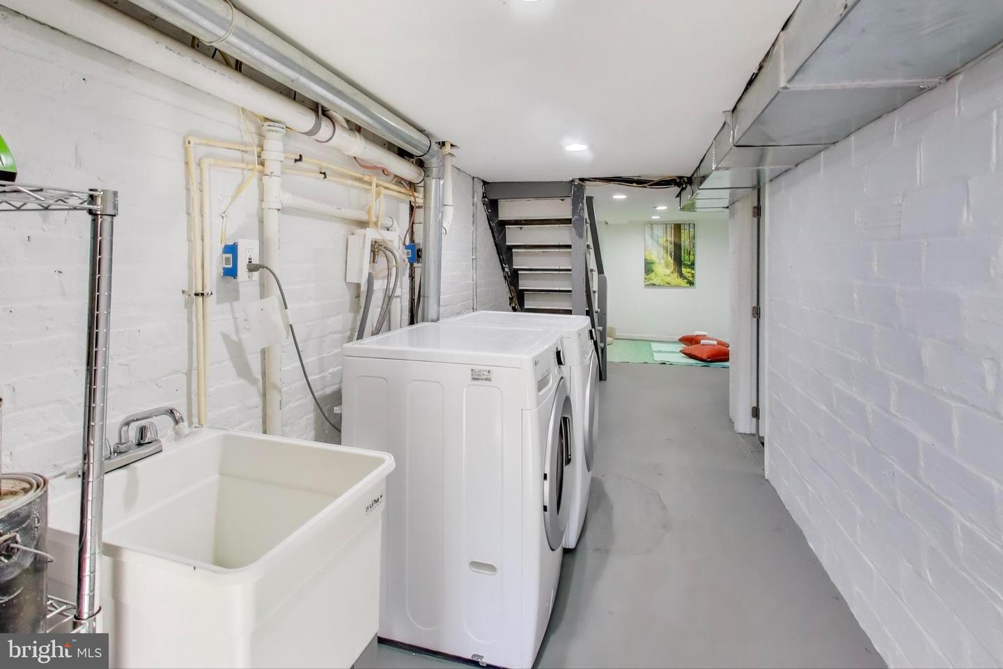 917 HAMLIN ST NE, WASHINGTON, District Of Columbia 20017, 4 Bedrooms Bedrooms, ,2 BathroomsBathrooms,Residential,For sale,917 HAMLIN ST NE,DCDC2231948 MLS # DCDC2231948 917 HAMLIN ST NE, WASHINGTON, District Of Columbia 20017, 4 Bedrooms Bedrooms, ,2 BathroomsBathrooms,Residential,For sale,917 HAMLIN ST NE,DCDC2231948 MLS # DCDC2231948