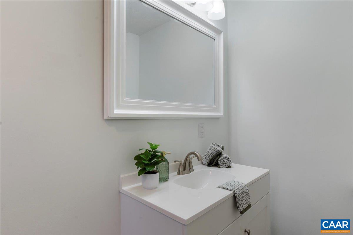 492 RED BIRD LN, STANARDSVILLE, Virginia 22973, 3 Bedrooms Bedrooms, ,3 BathroomsBathrooms,Residential,For sale,492 RED BIRD LN,671161 MLS # 671161