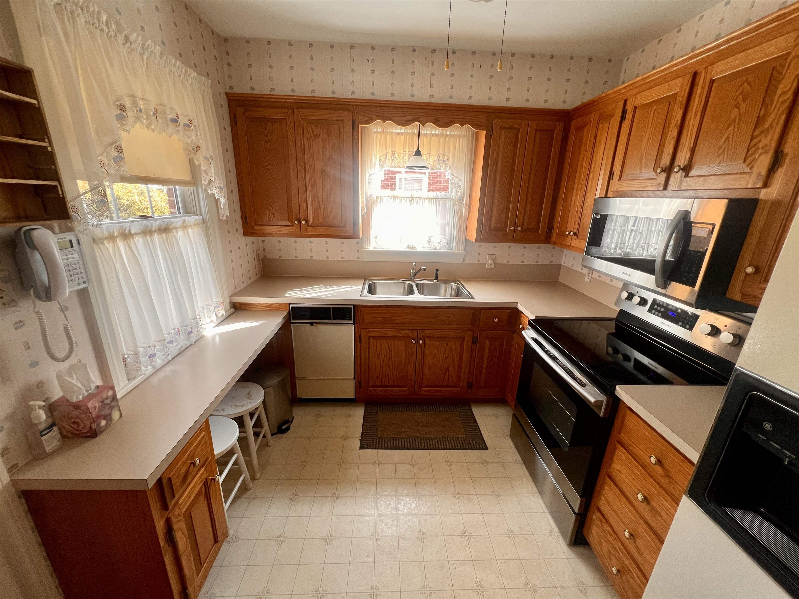 146 MARYLAND AVE, HARRISONBURG, Virginia 22801, 4 Bedrooms Bedrooms, ,2 BathroomsBathrooms,Residential,146 MARYLAND AVE,671165 MLS # 671165 146 MARYLAND AVE, HARRISONBURG, Virginia 22801, 4 Bedrooms Bedrooms, ,2 BathroomsBathrooms,Residential,146 MARYLAND AVE,671165 MLS # 671165