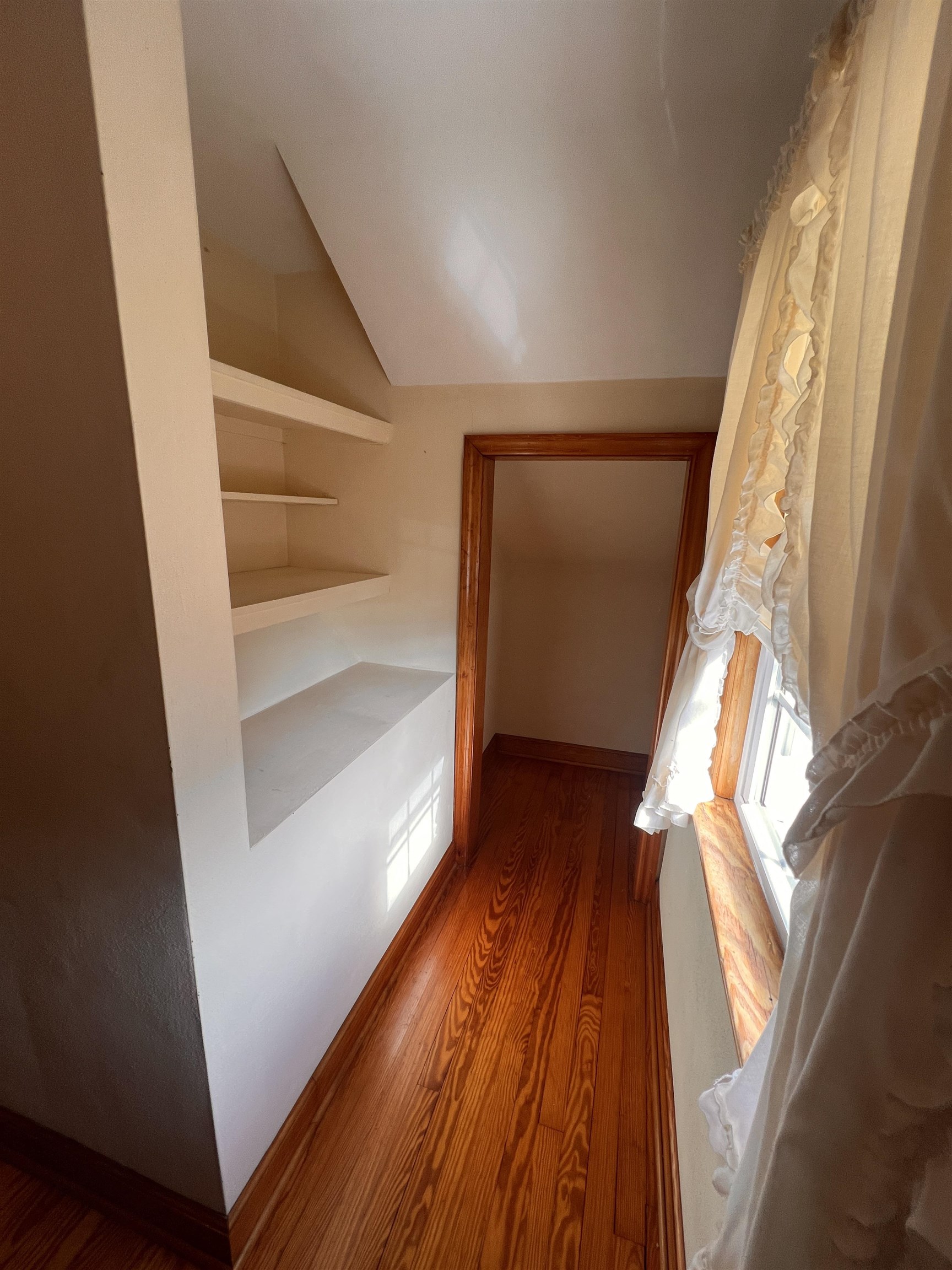 146 MARYLAND AVE, HARRISONBURG, Virginia 22801, 4 Bedrooms Bedrooms, ,2 BathroomsBathrooms,Residential,146 MARYLAND AVE,671165 MLS # 671165 146 MARYLAND AVE, HARRISONBURG, Virginia 22801, 4 Bedrooms Bedrooms, ,2 BathroomsBathrooms,Residential,146 MARYLAND AVE,671165 MLS # 671165